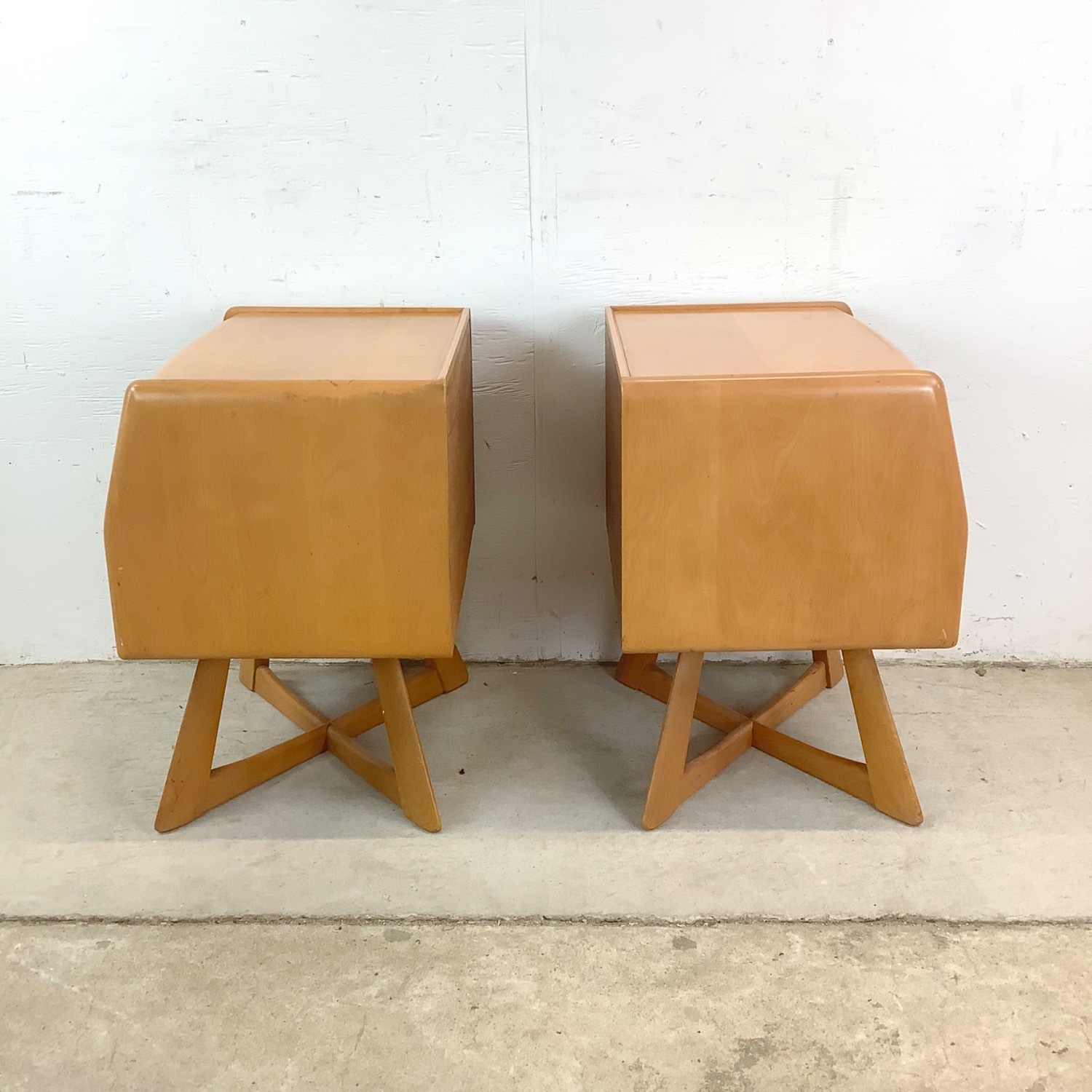 Mid-Century Nightstands by Heywood-Wakefield - image-4