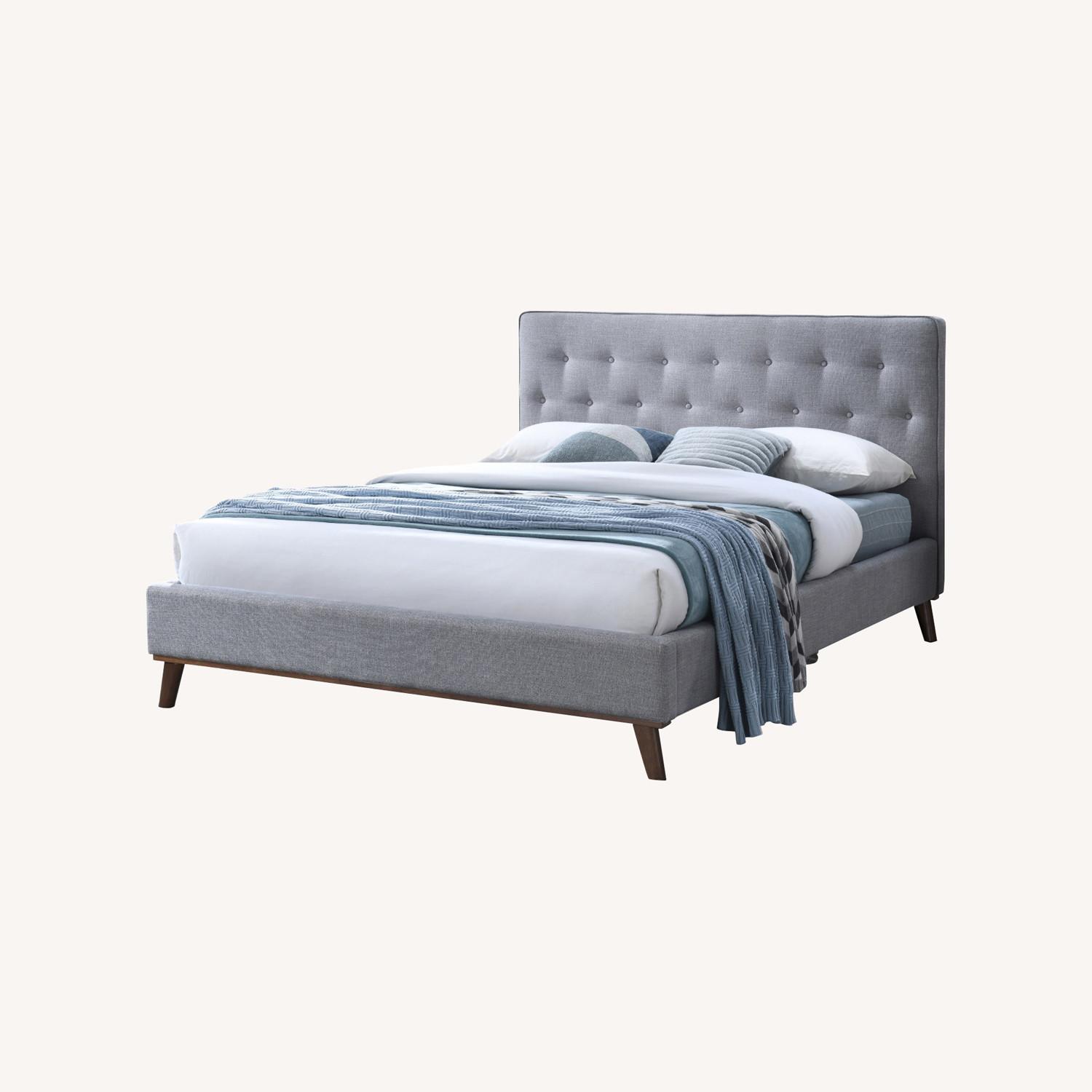 Ashton Queen Bed Light Grey - image-0