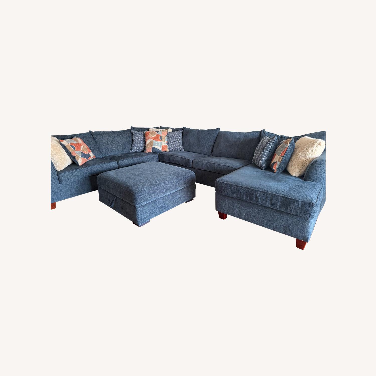 Bob's Cottage Chic Sectional with Storage Ottoman - image-0