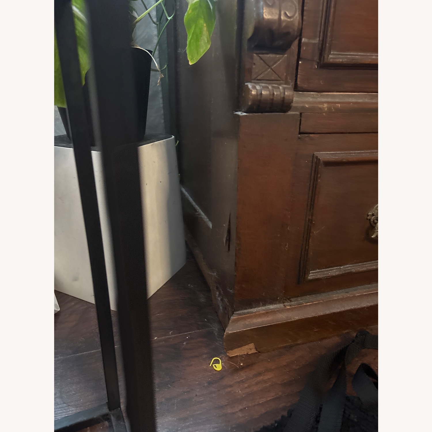 Witches Tables Dresser - image-5