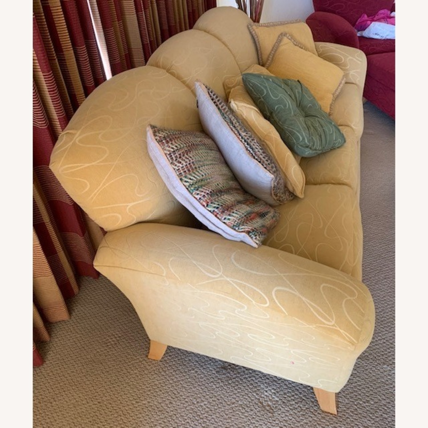 Rooms To Go Sofa - image-1