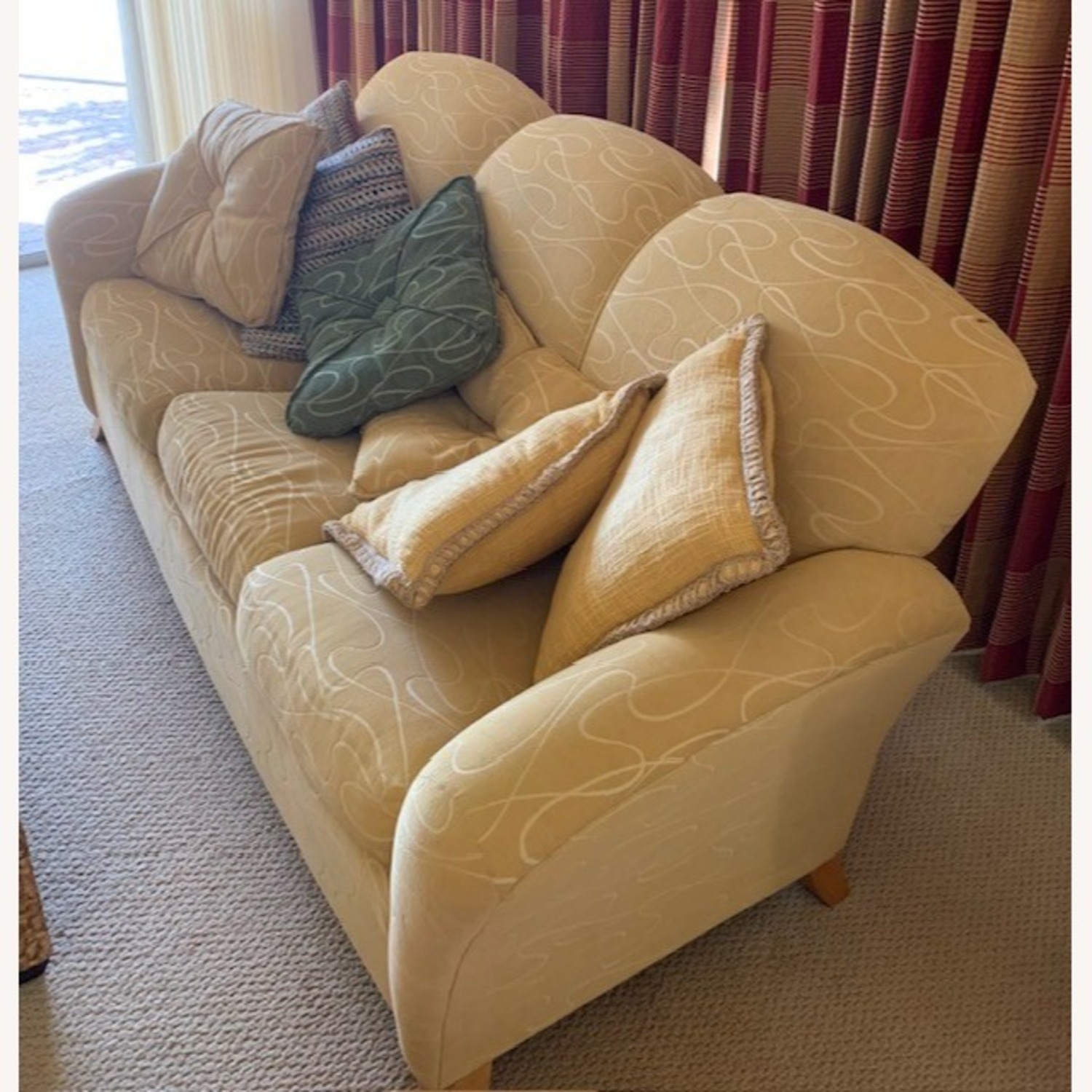 Rooms To Go Sofa - image-2