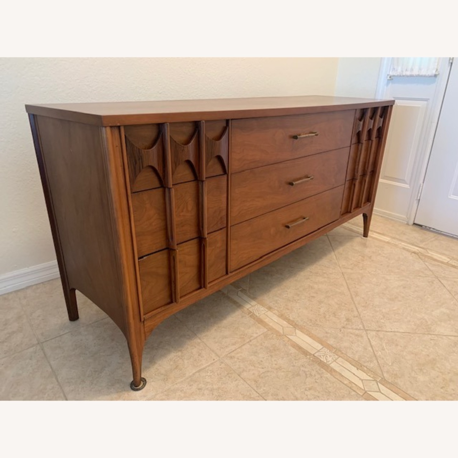 Kent-Coffey Nine-Drawer Lowboy Dresser - image-5