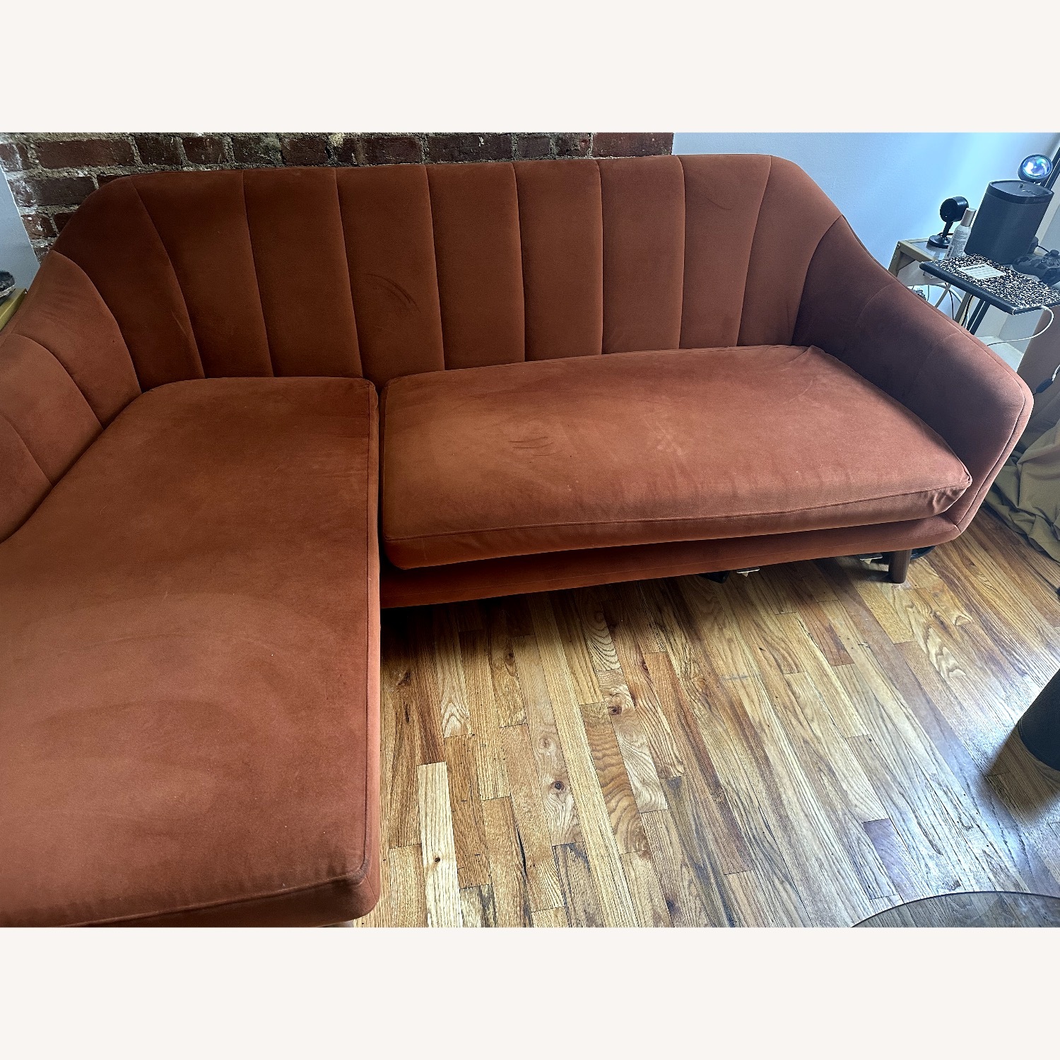 Desmond Reversible Sectional - image-5