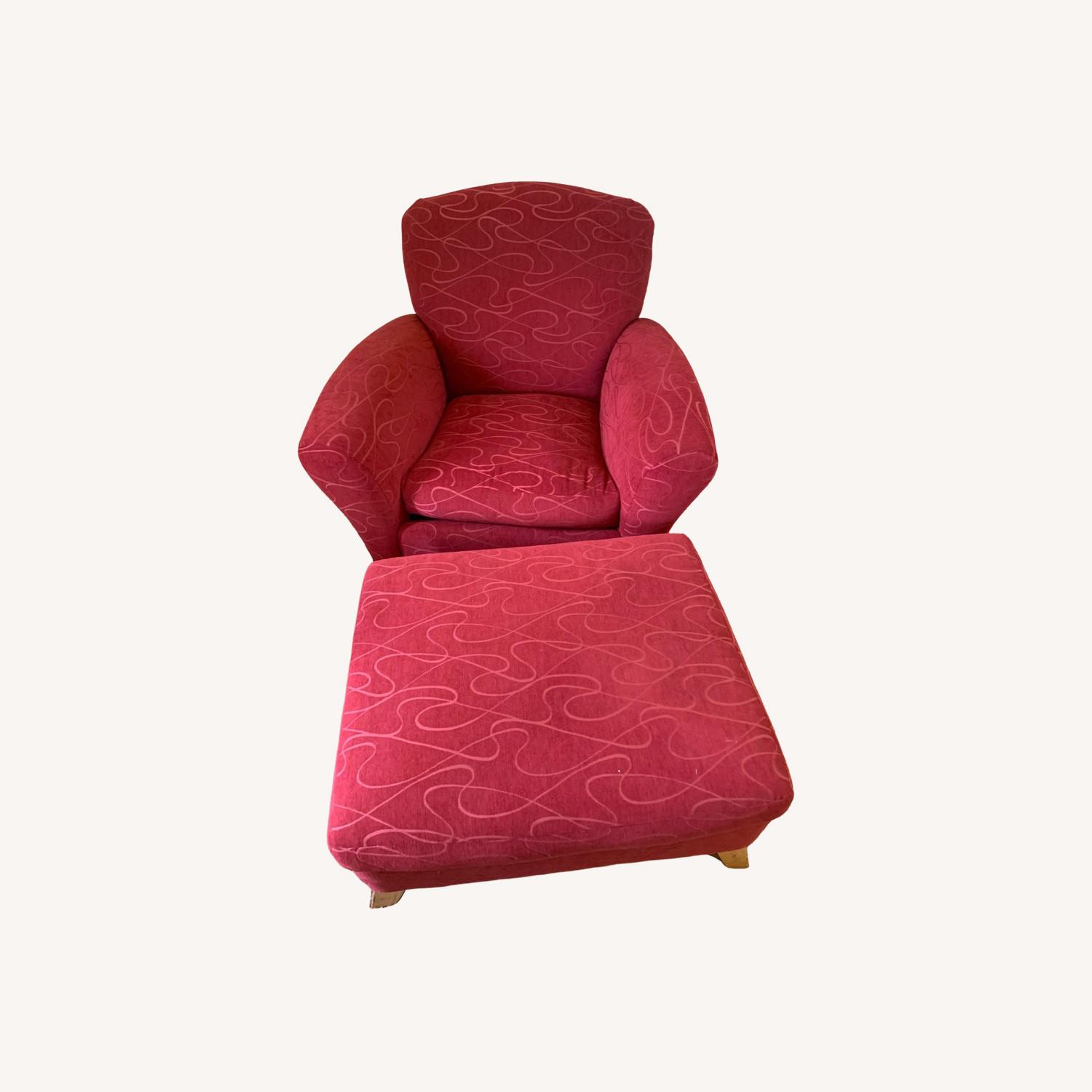 Comfort Red Chair - image-0
