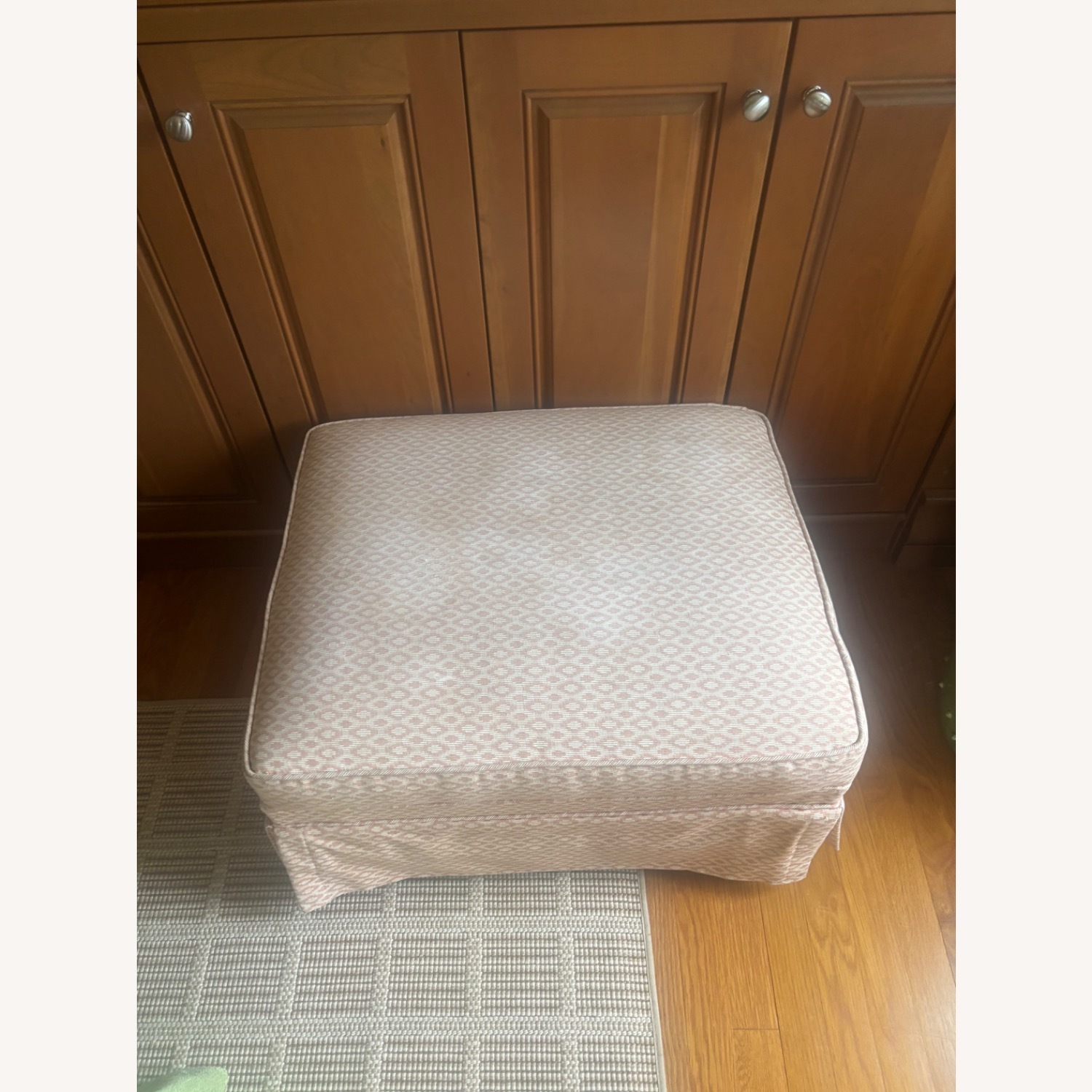 Club Chairs - image-11