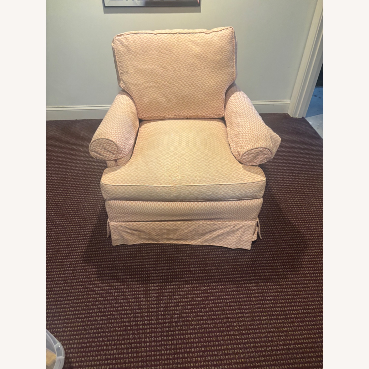 Club Chairs - image-10