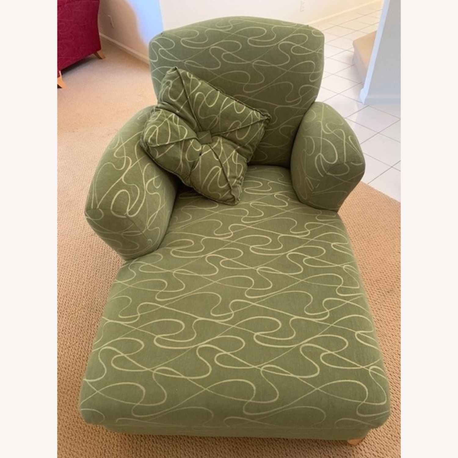 Rooms To Go Comfort Big Sofa - image-0