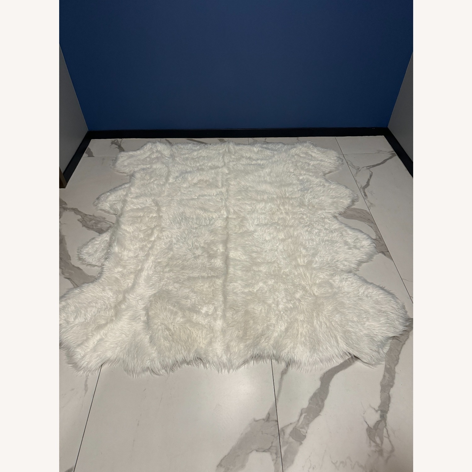 Faux Sheepskin Shag Area Rug 5X8 - image-4