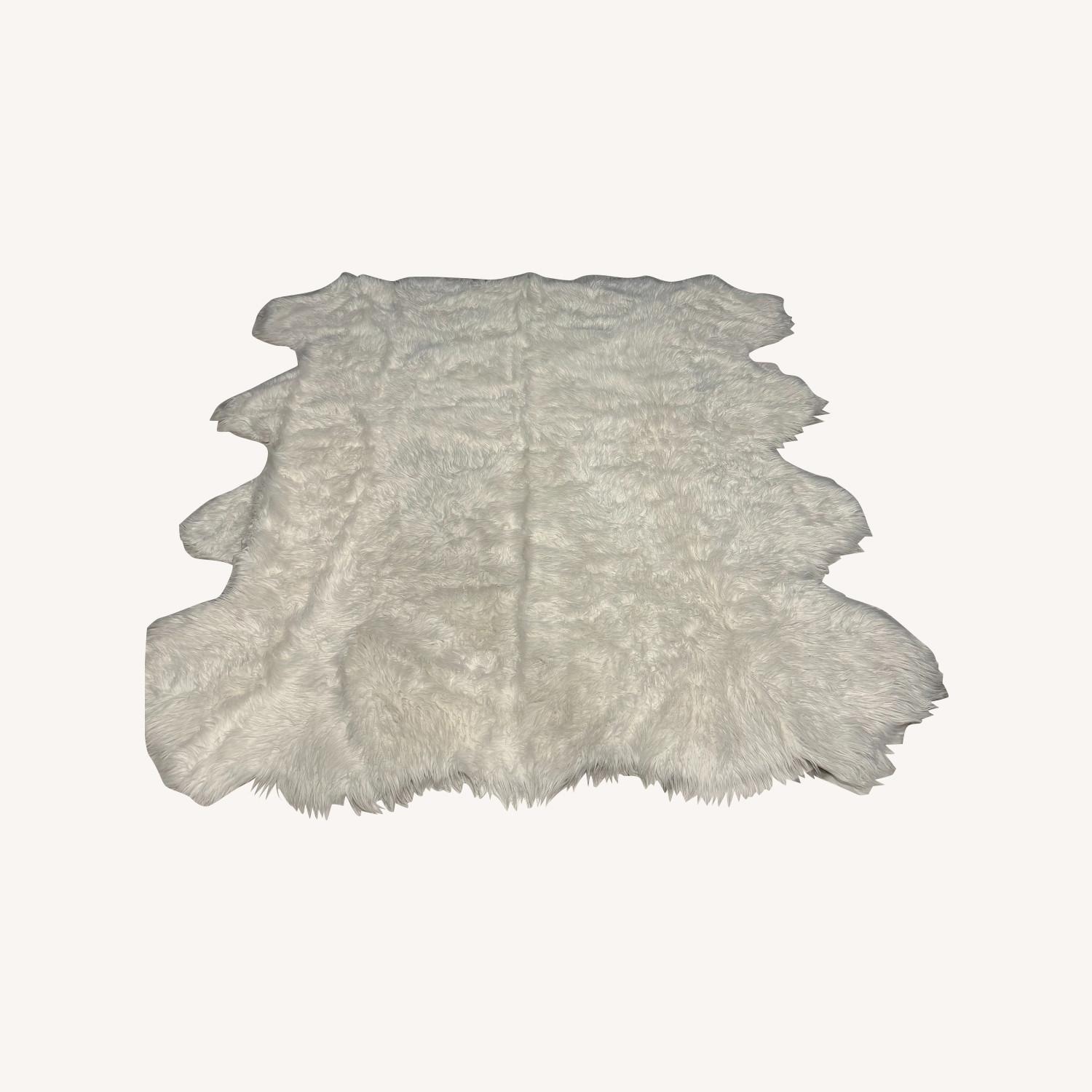 Faux Sheepskin Shag Area Rug 5X8 - image-0
