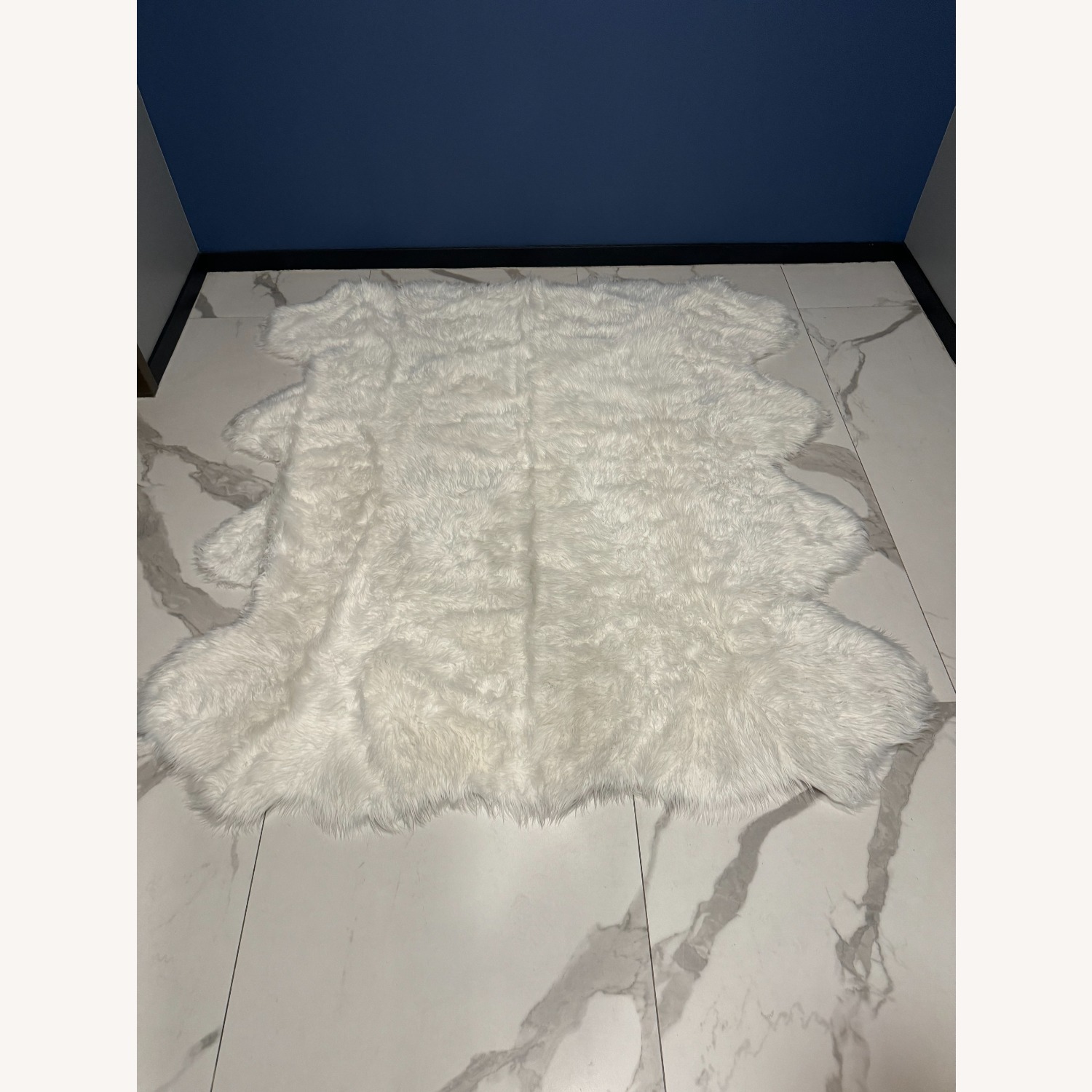 Faux Sheepskin Shag Area Rug 5X8 - image-2