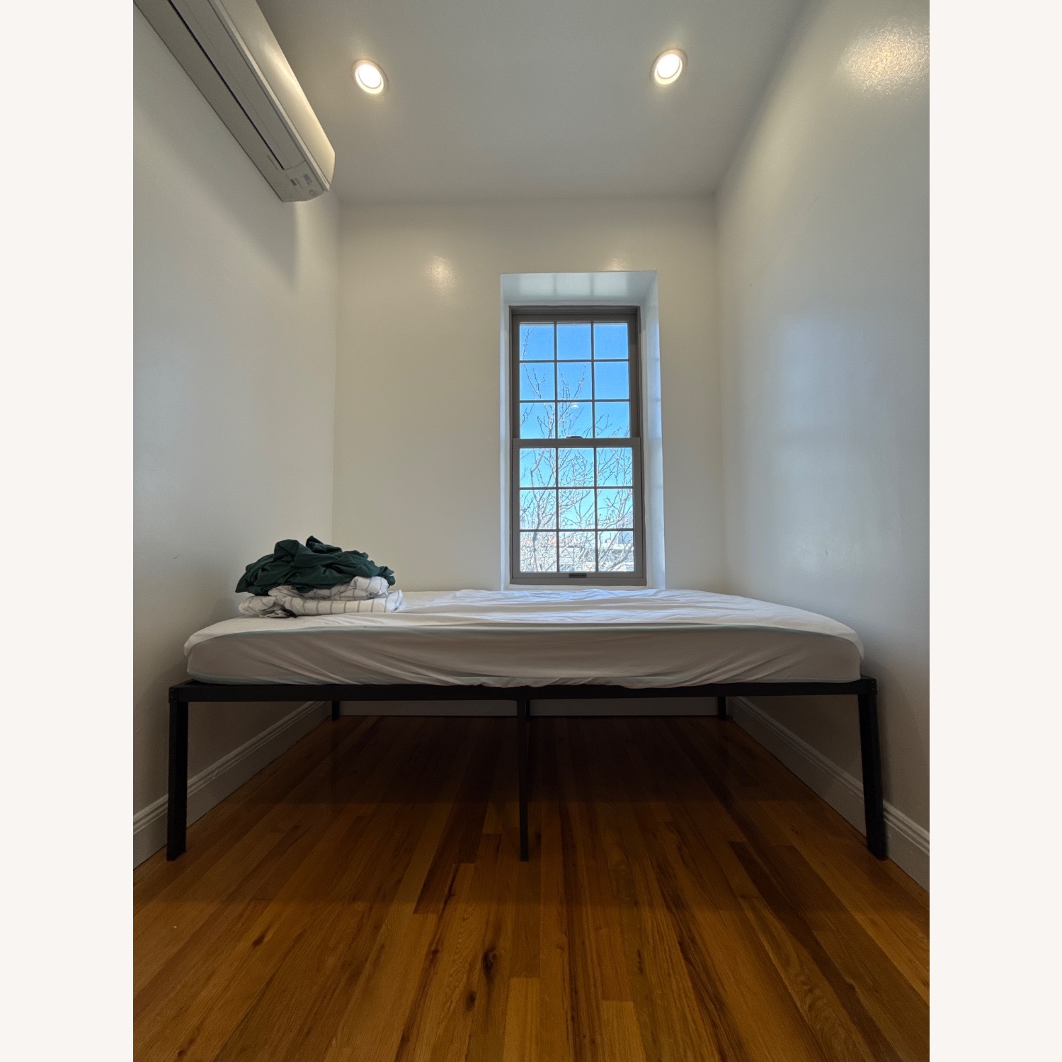 Twin Metal bed Frame - image-1