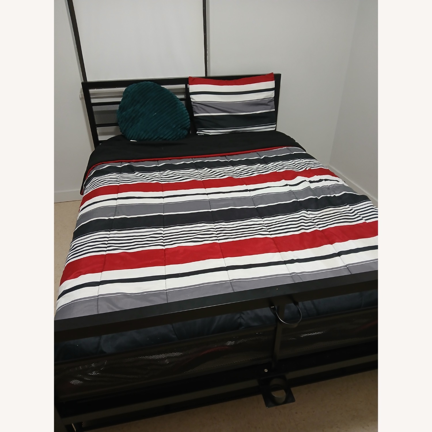 Serena & Lily Full Size Gamer Bed - image-1