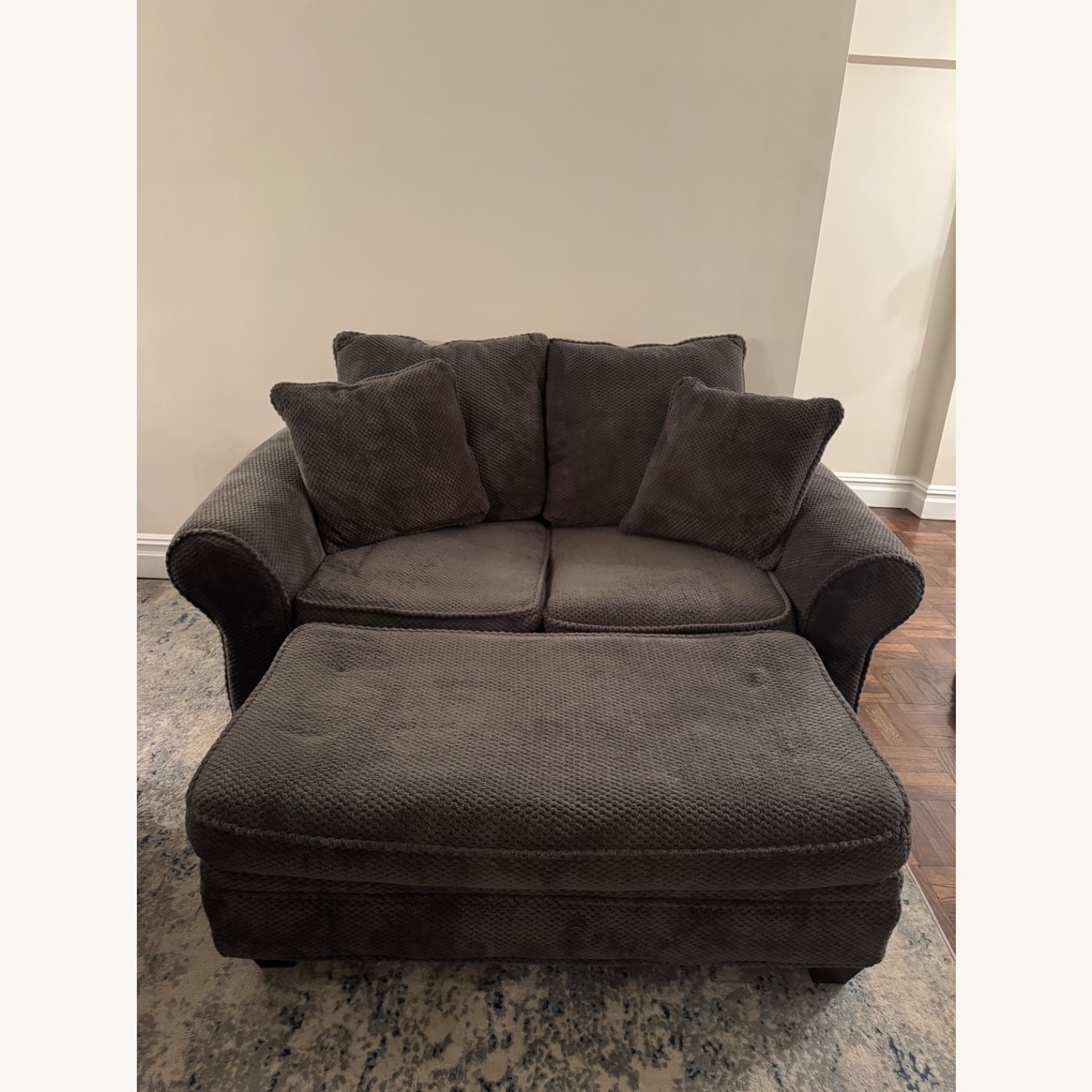 Loveseat with Foot Rest - image-7