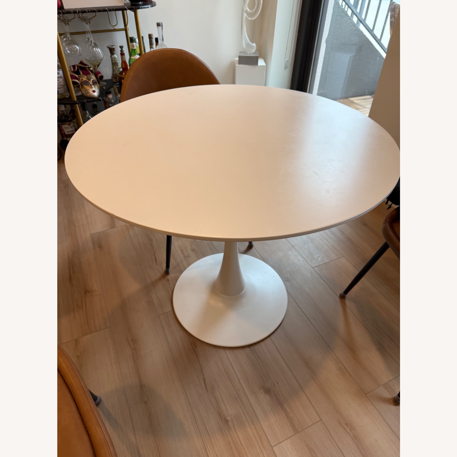 Imperial White 36” Round Tulip Table - image-1