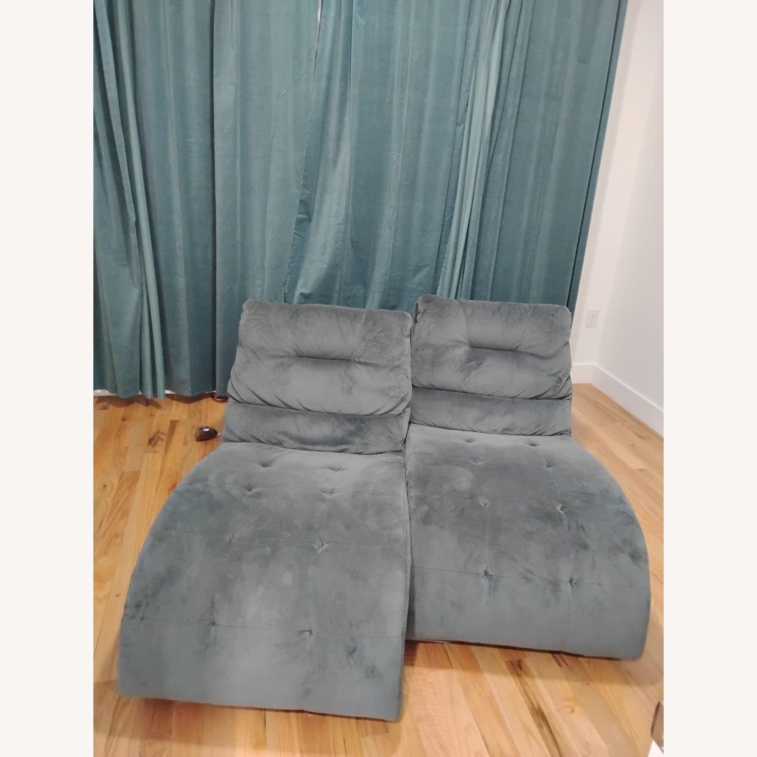 Bob's Discount Furniture Chaise - image-1