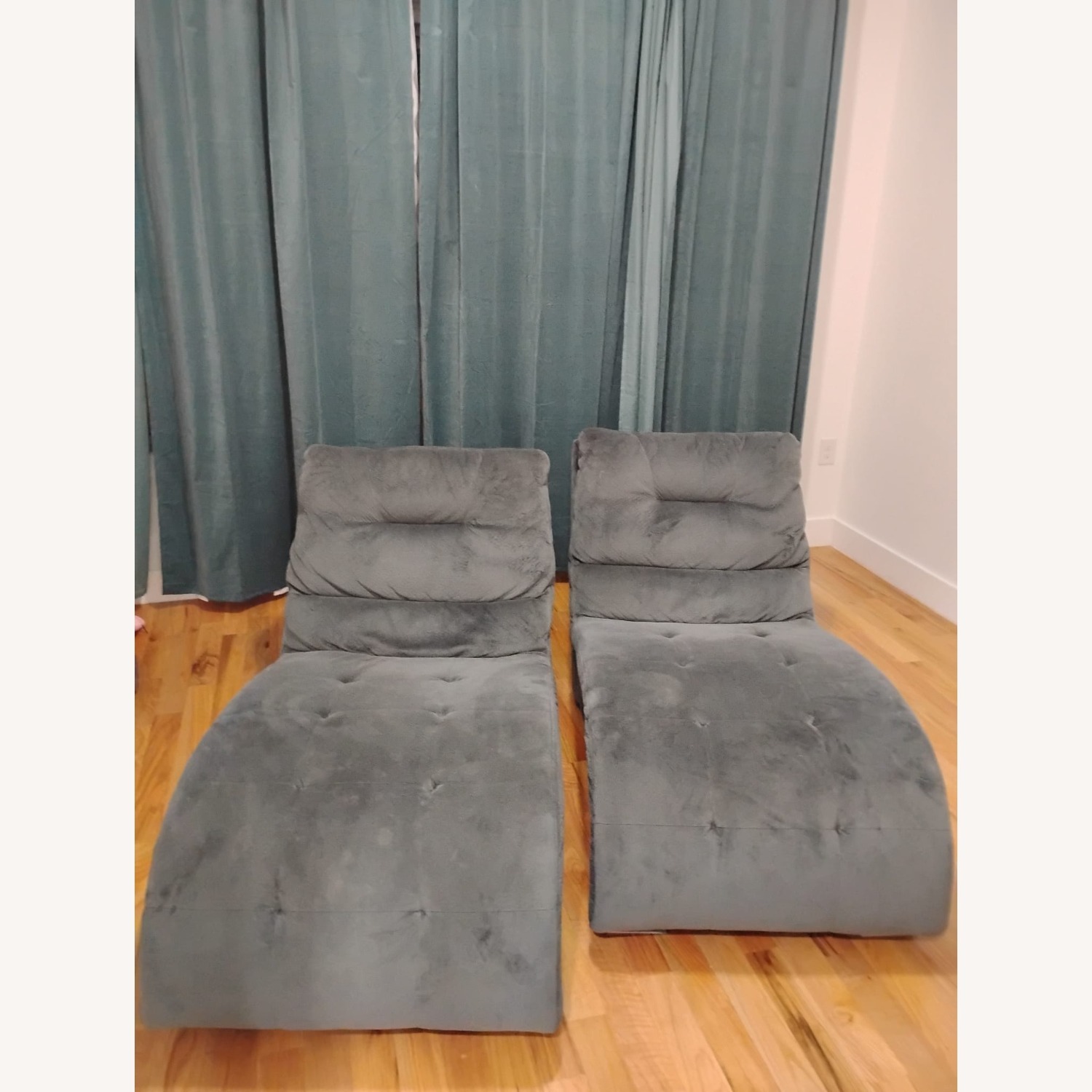 Bob's Discount Furniture Chaise - image-2