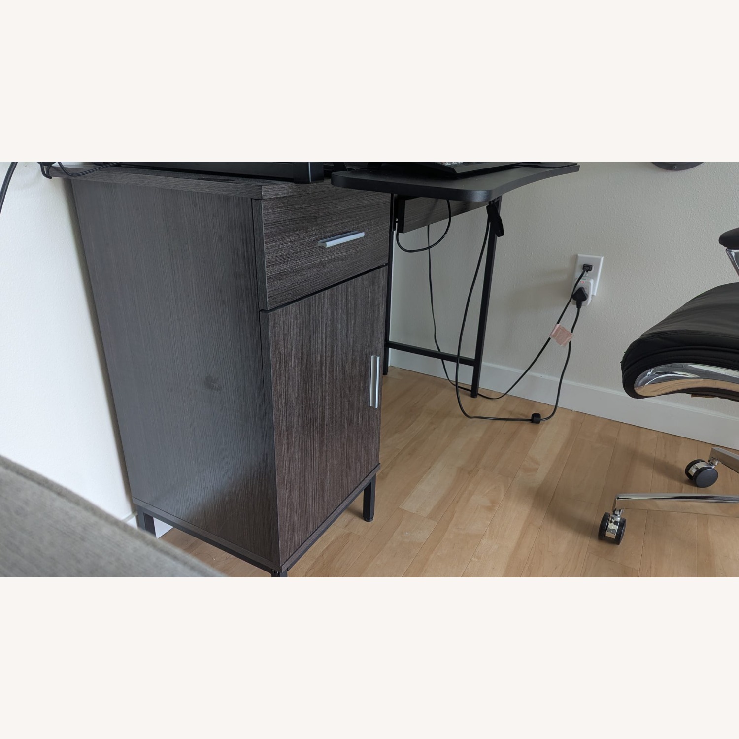 Computer Desk with Tray and Drawers - image-2