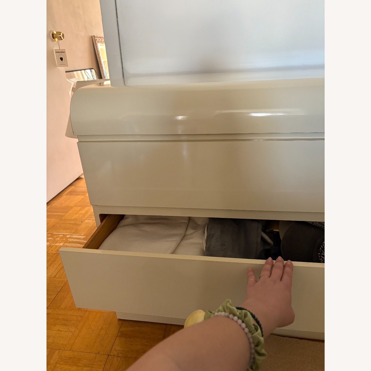 Vintage Cream Laminate Dresser - image-6