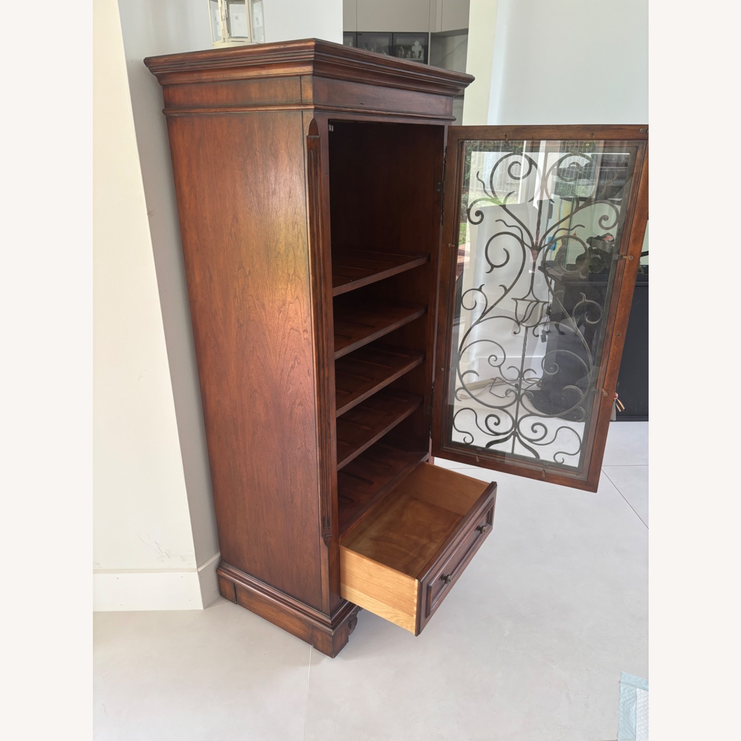 Wine Cabinet - image-3