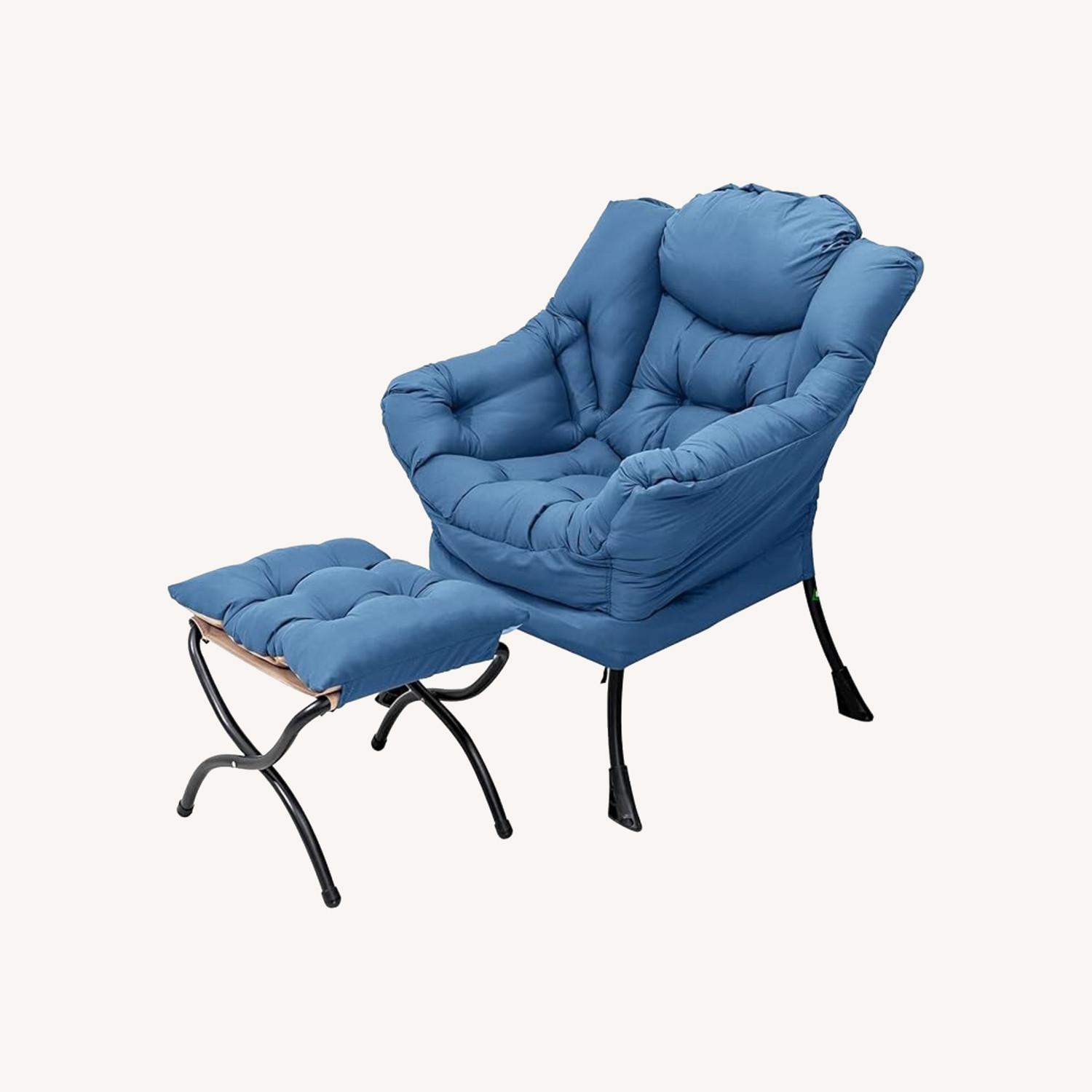 Relaxing Chair with Ottoman - image-0