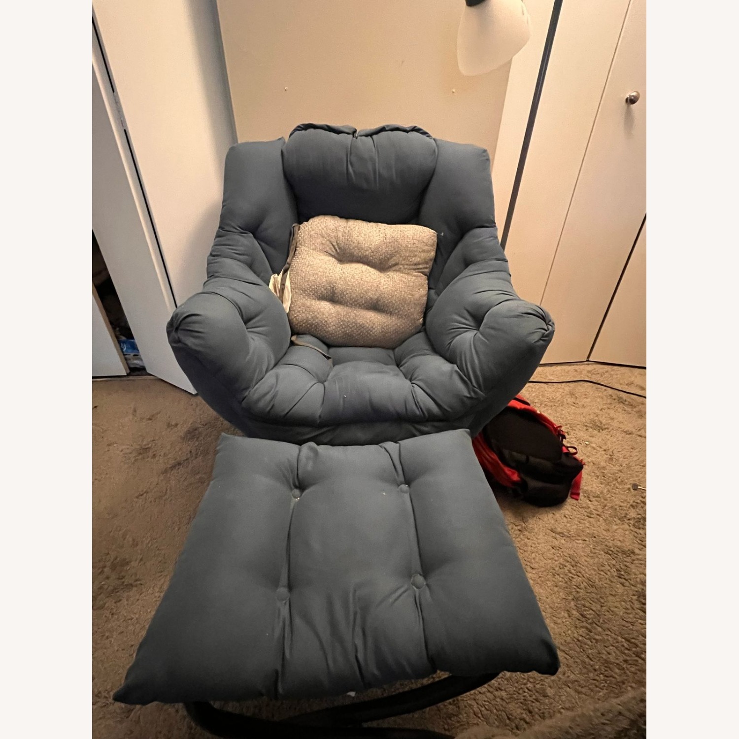 Relaxing Chair with Ottoman - image-3