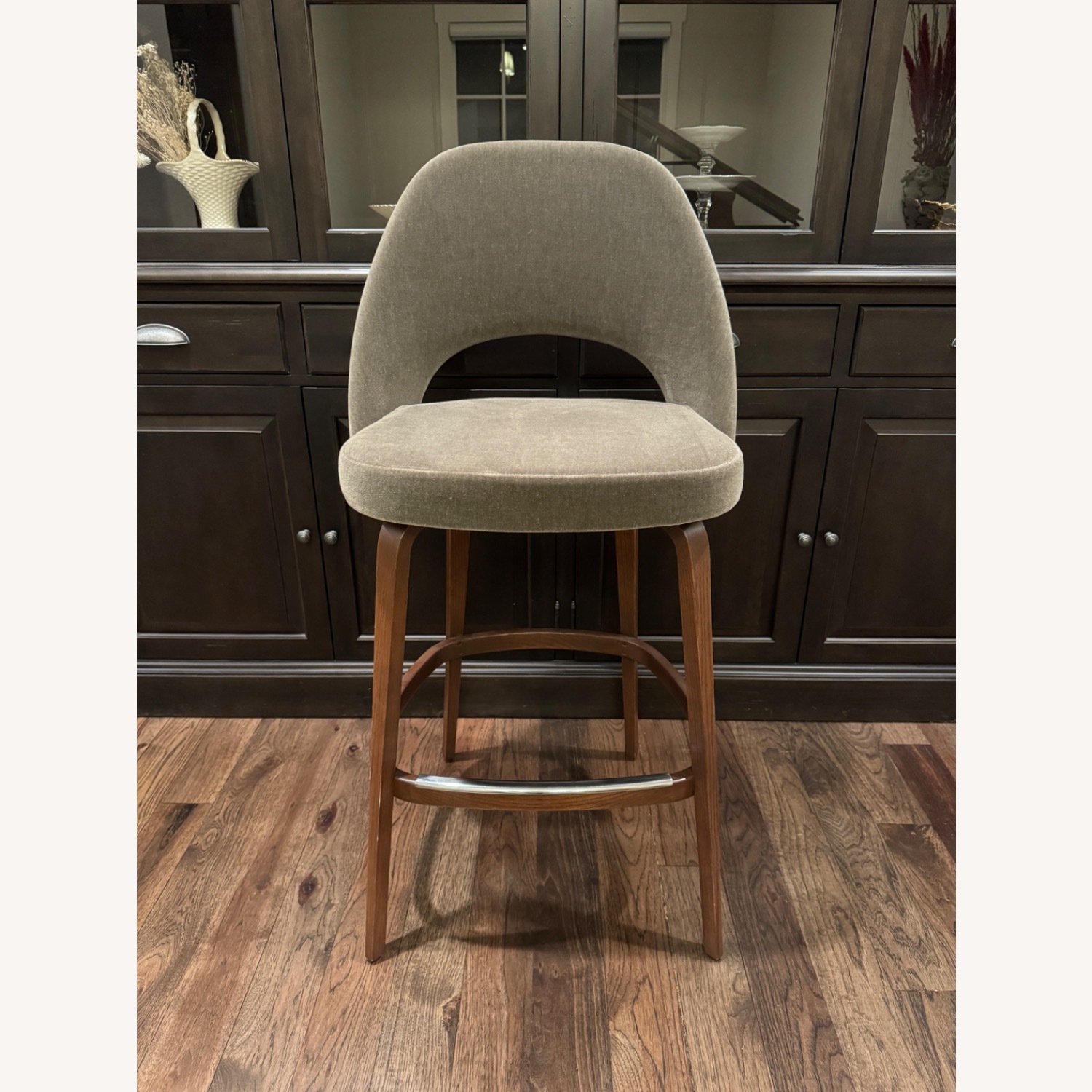 Velvet Saarinen Executive Stool - image-1