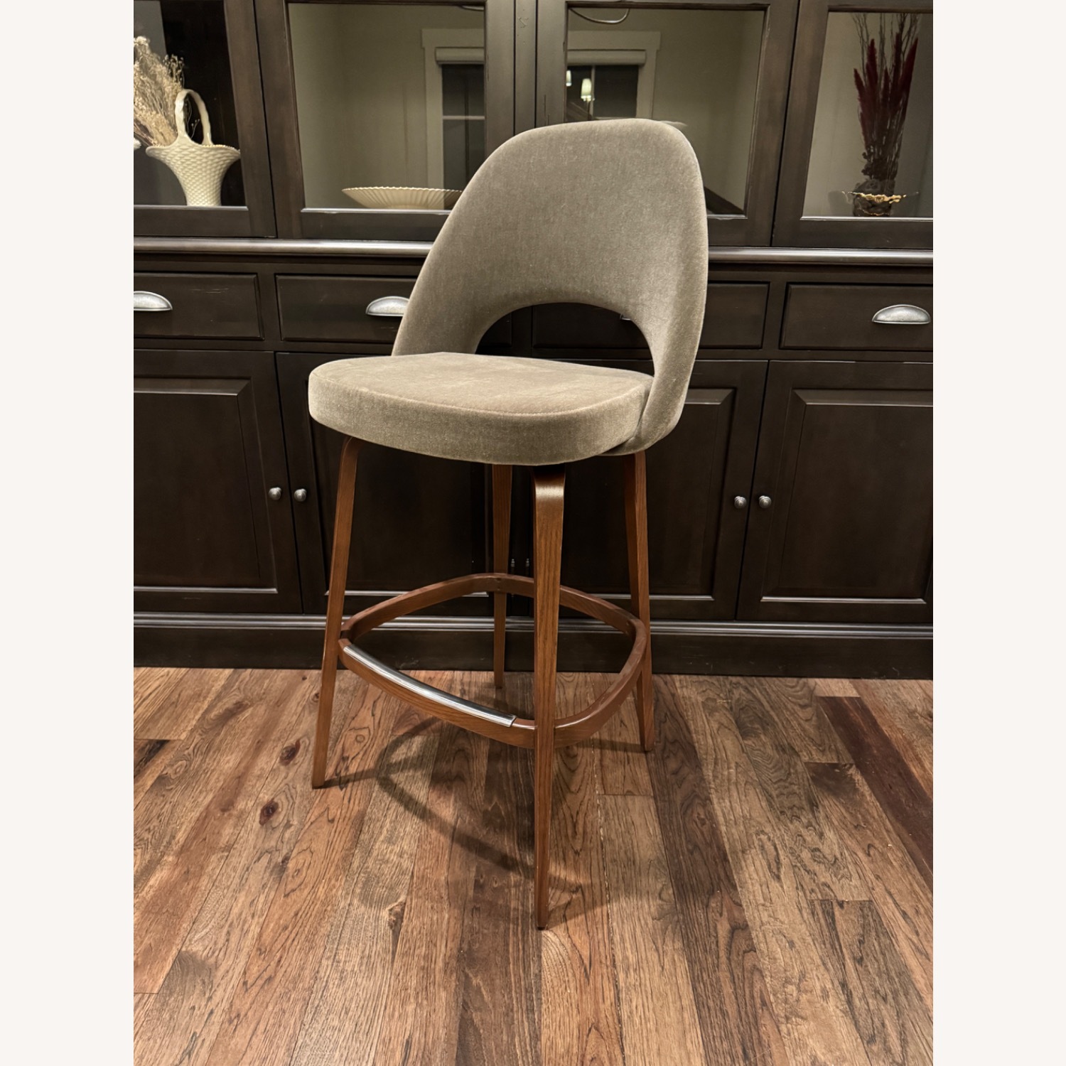 Velvet Saarinen Executive Stool - image-2