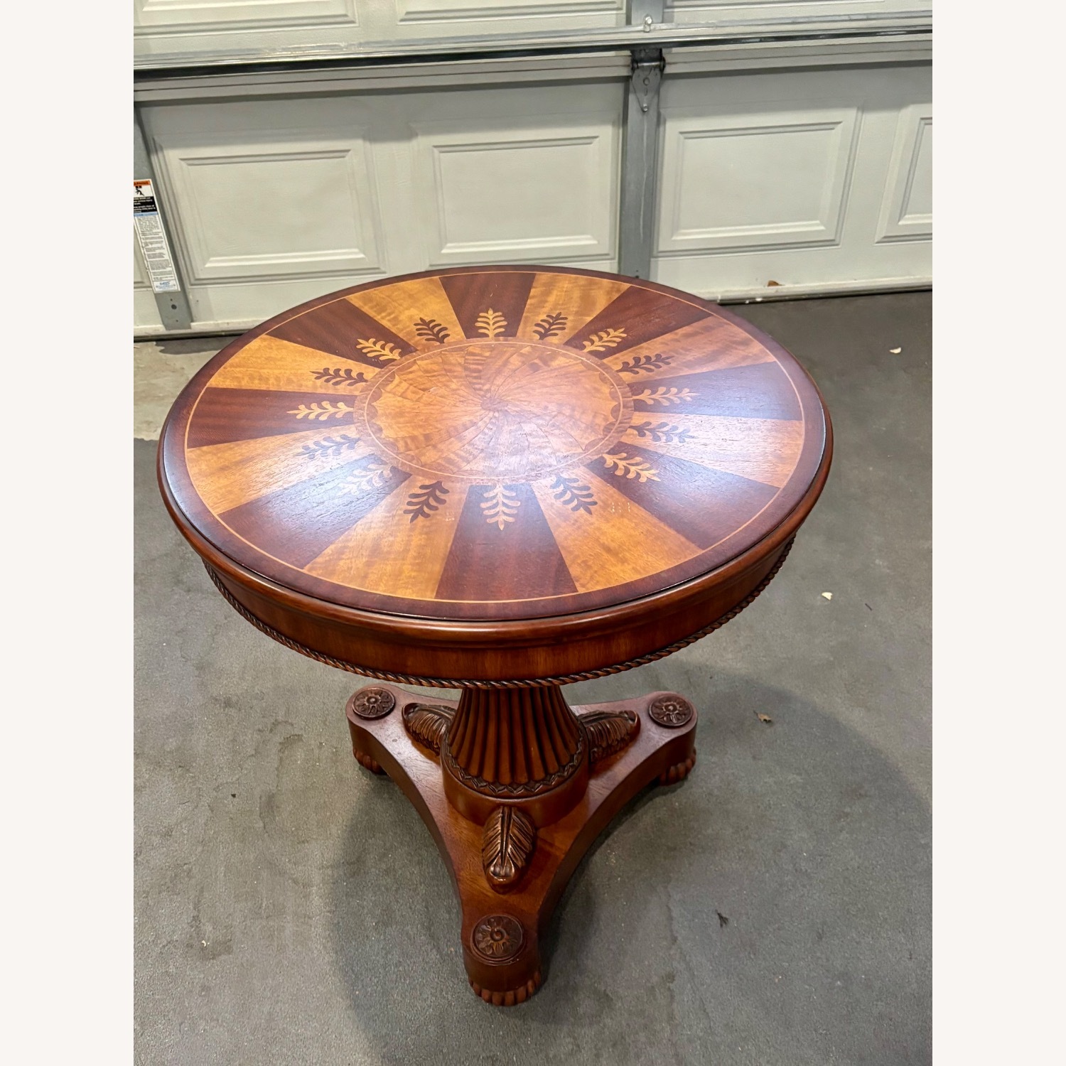 Round Designer Table - image-4