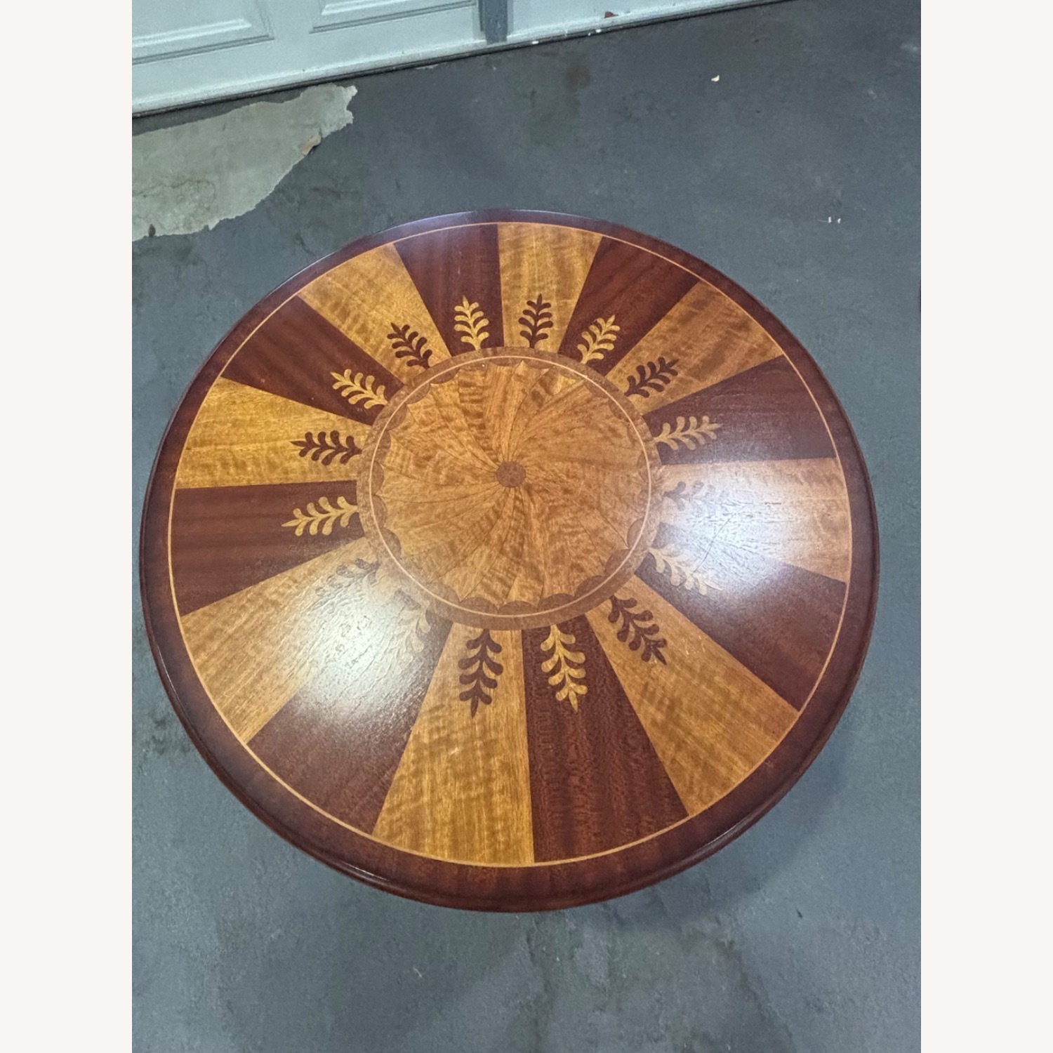 Round Designer Table - image-3