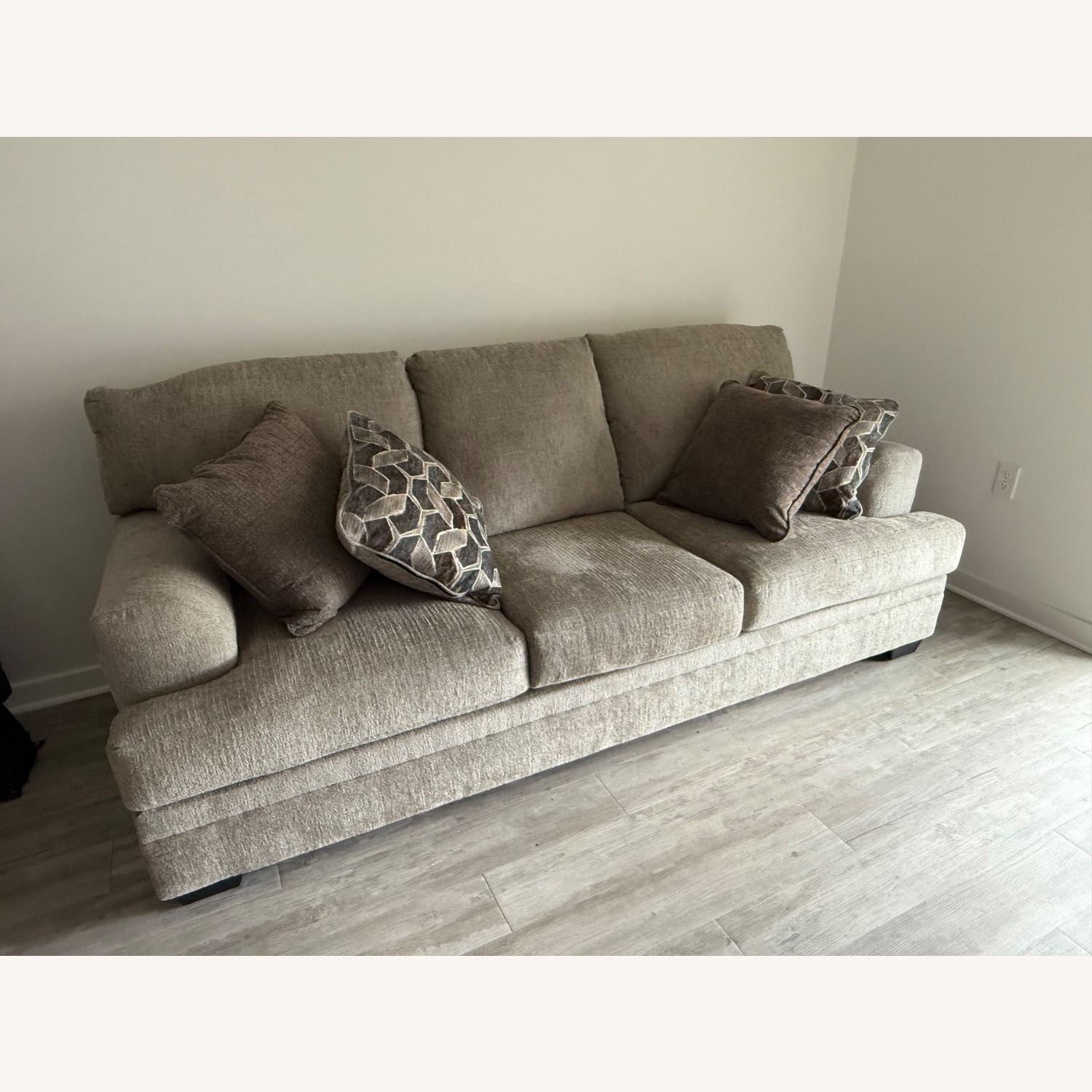 Ashley Furniture Stonemeade Sofa - image-5