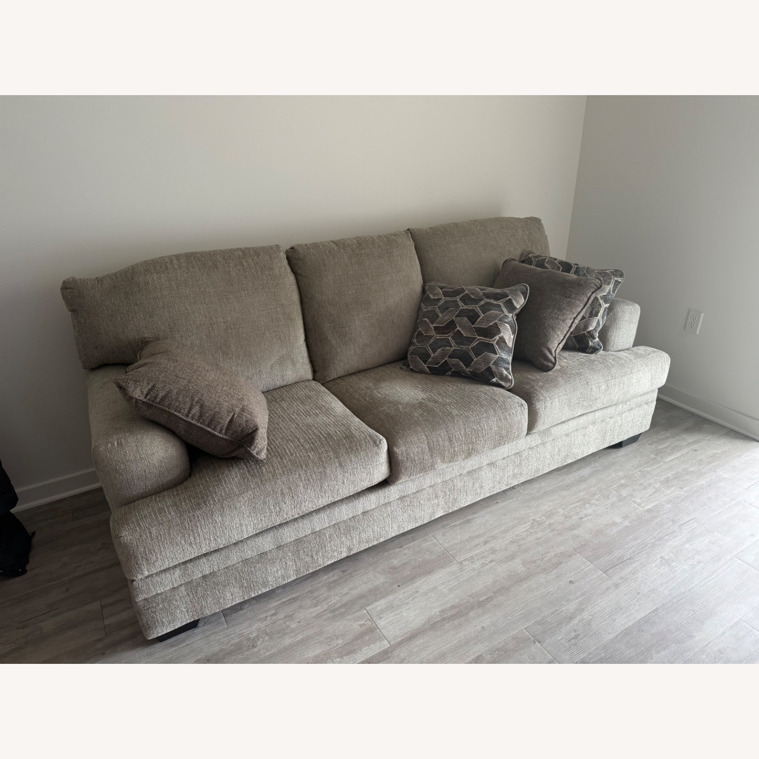 Ashley Furniture Stonemeade Sofa - image-4