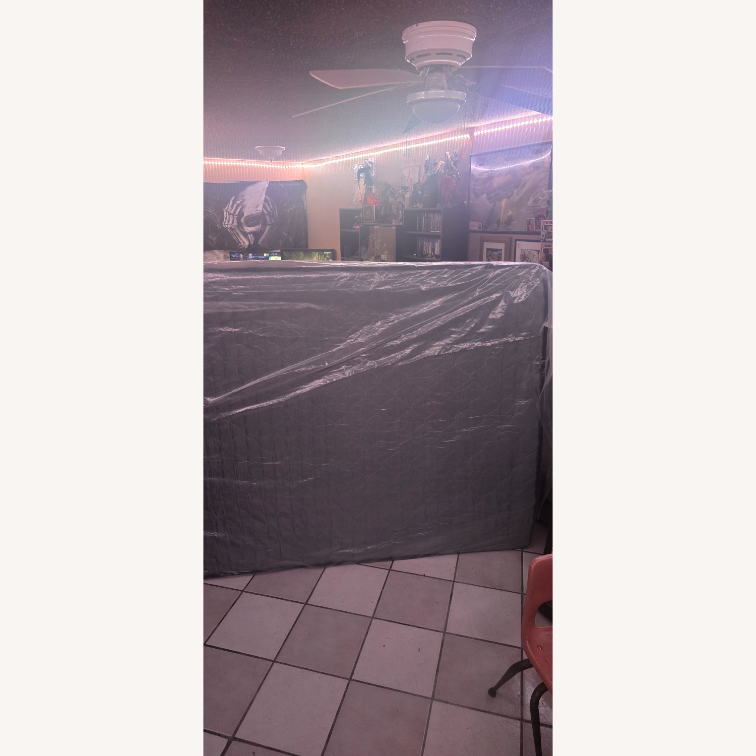 Qreen Size Bed  - image-2