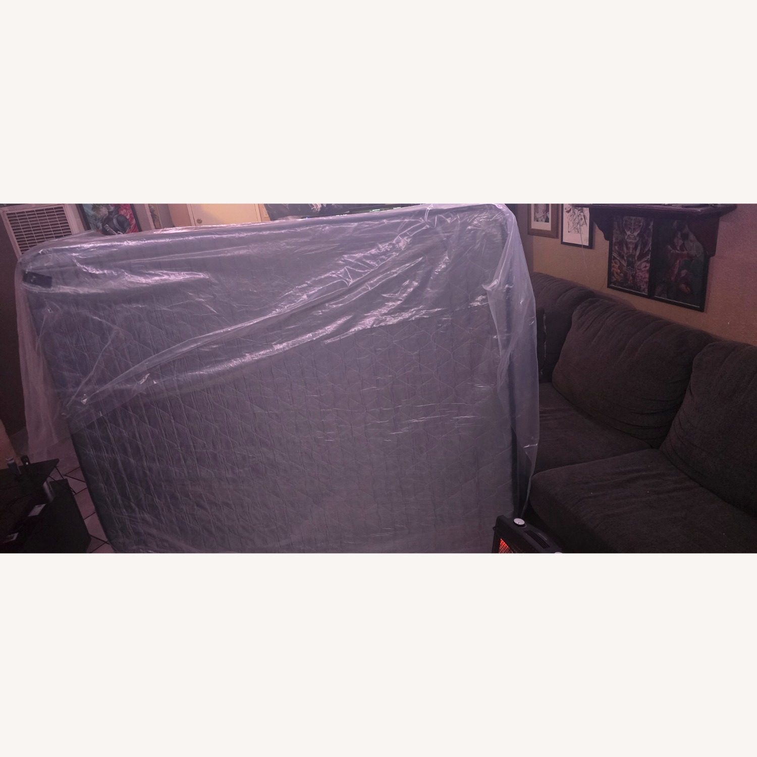 Qreen Size Bed  - image-1