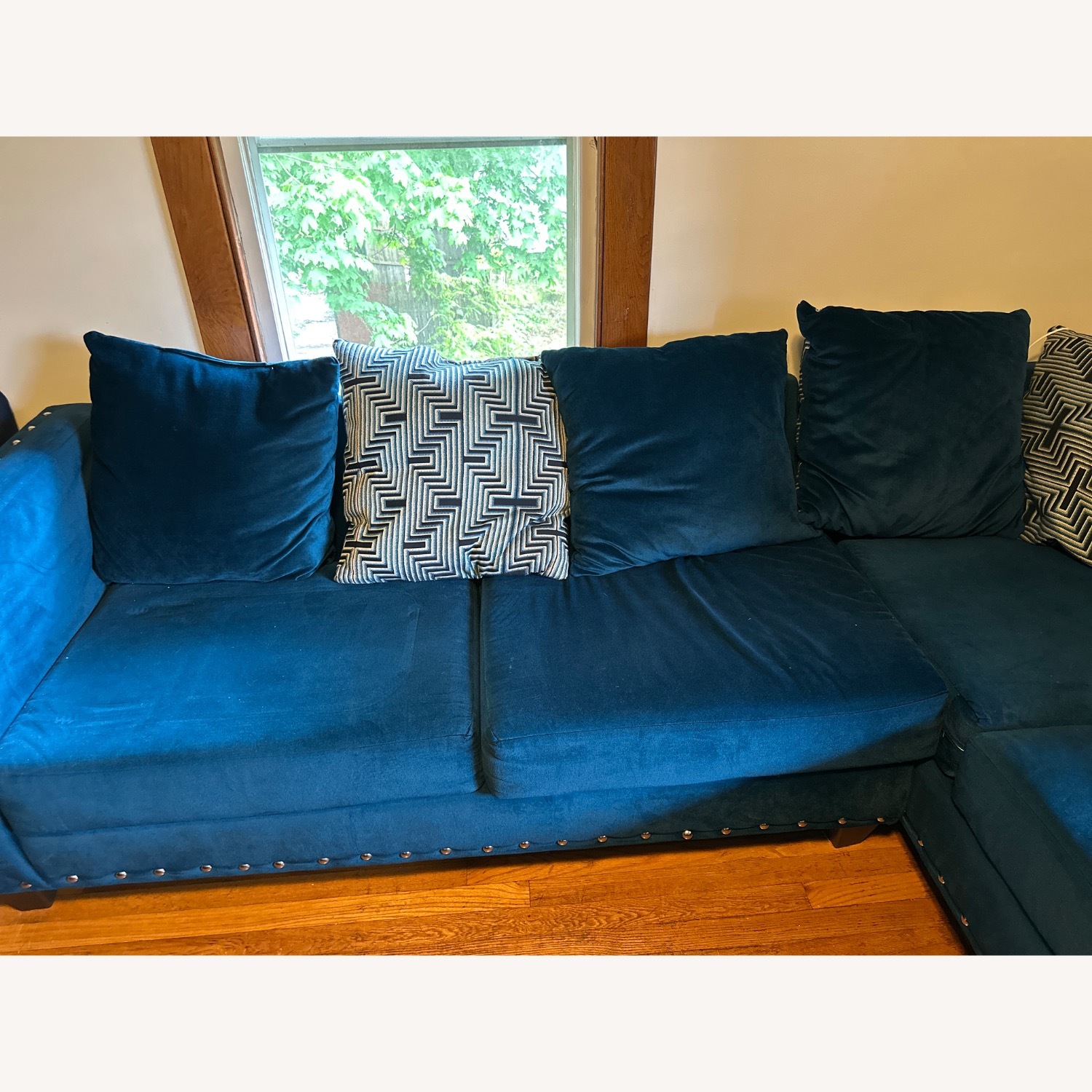 Yumiko 2 Piece Sectional - image-3