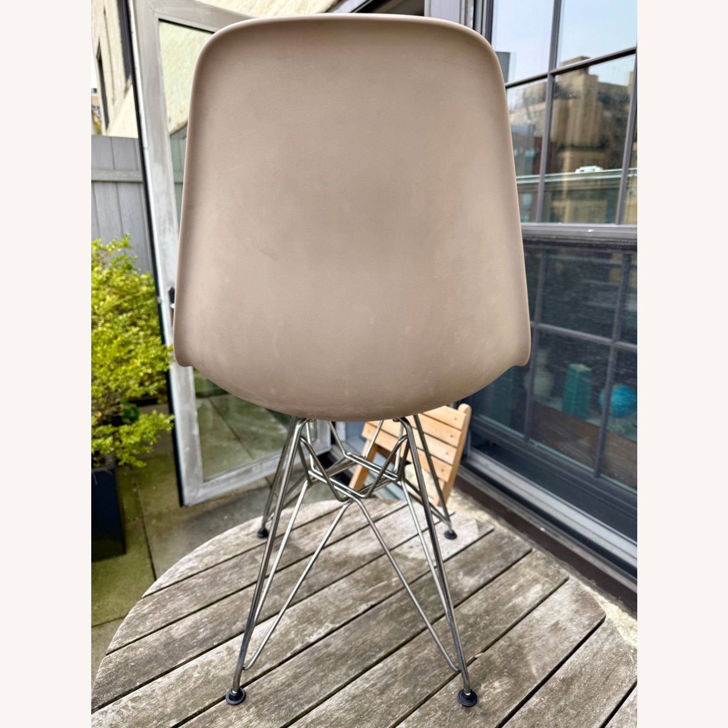 Herman Miller Eames Molded Plastic Chair - image-3