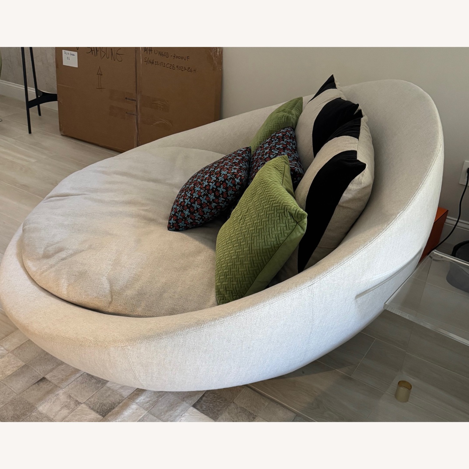 Desiree “Lacoon Island” Round Sofa, by Jai Jalan - image-4