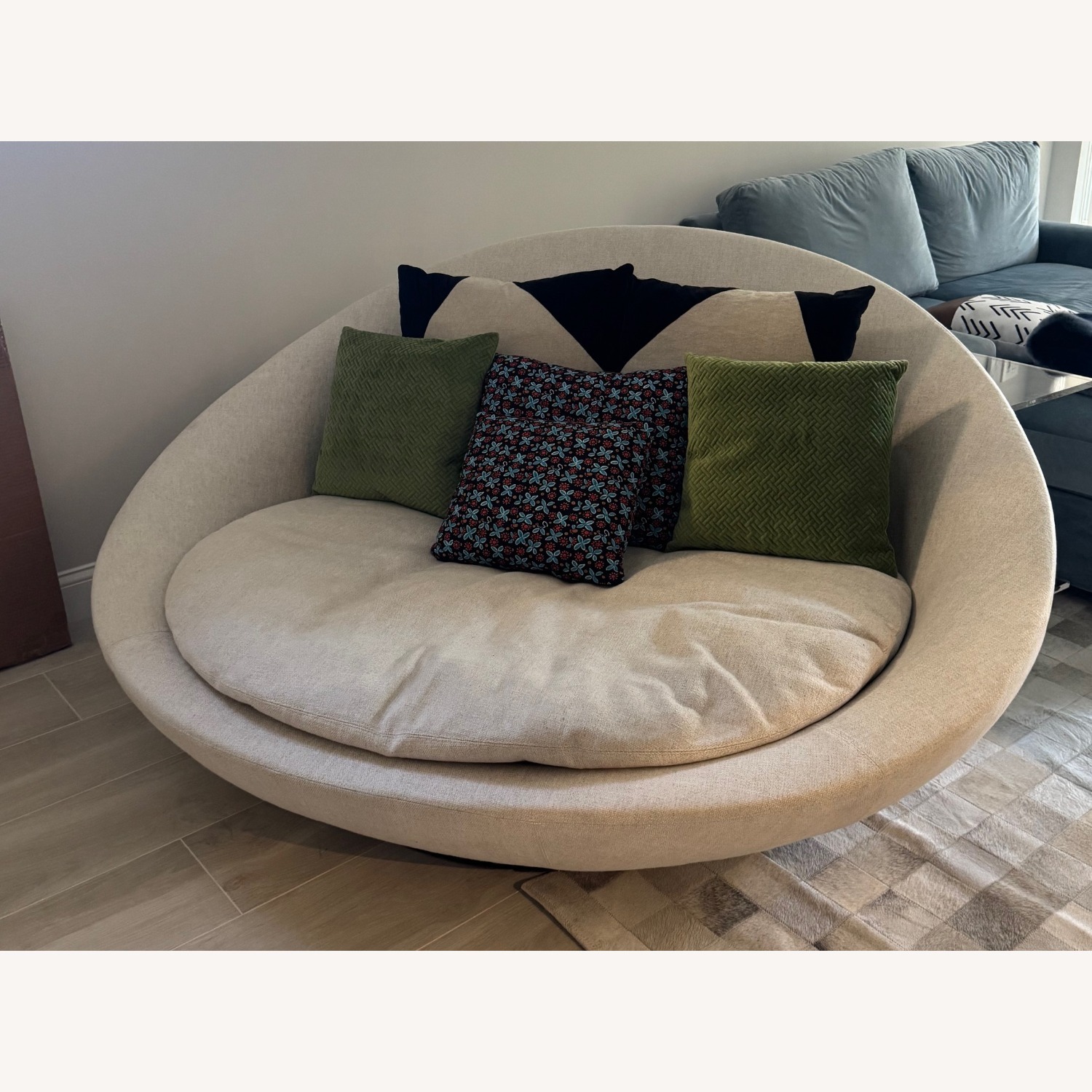 Desiree “Lacoon Island” Round Sofa, by Jai Jalan - image-2