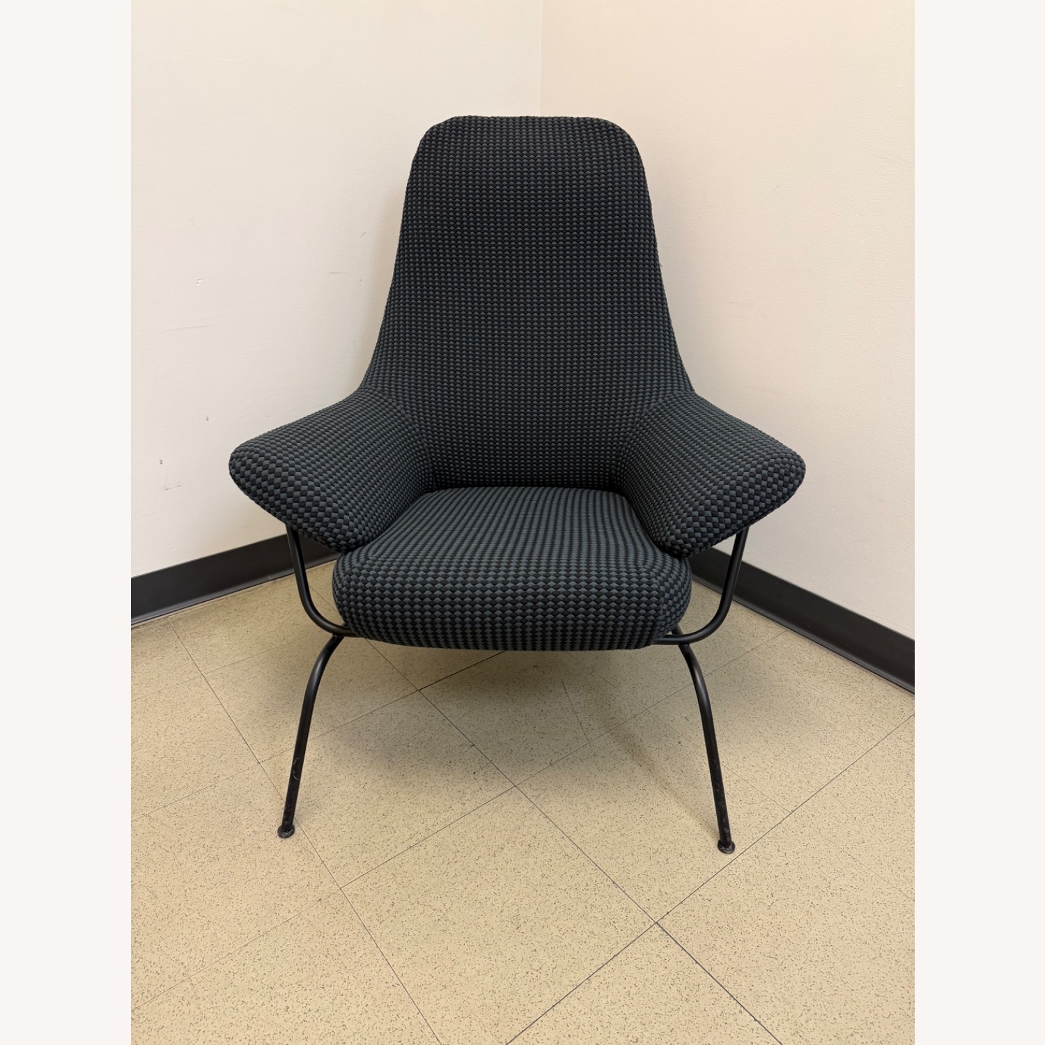 Hem Hai Lounge Chair - image-1