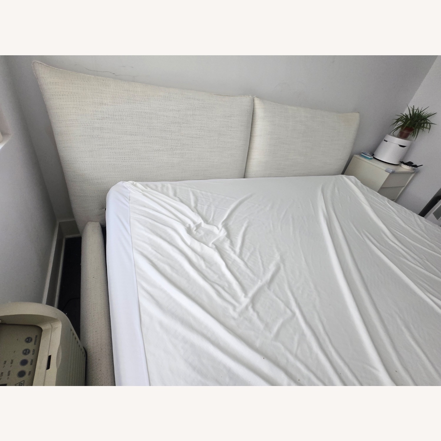 Wyatt King Lift-Up Storage Bed in Boyer Fabric - image-12