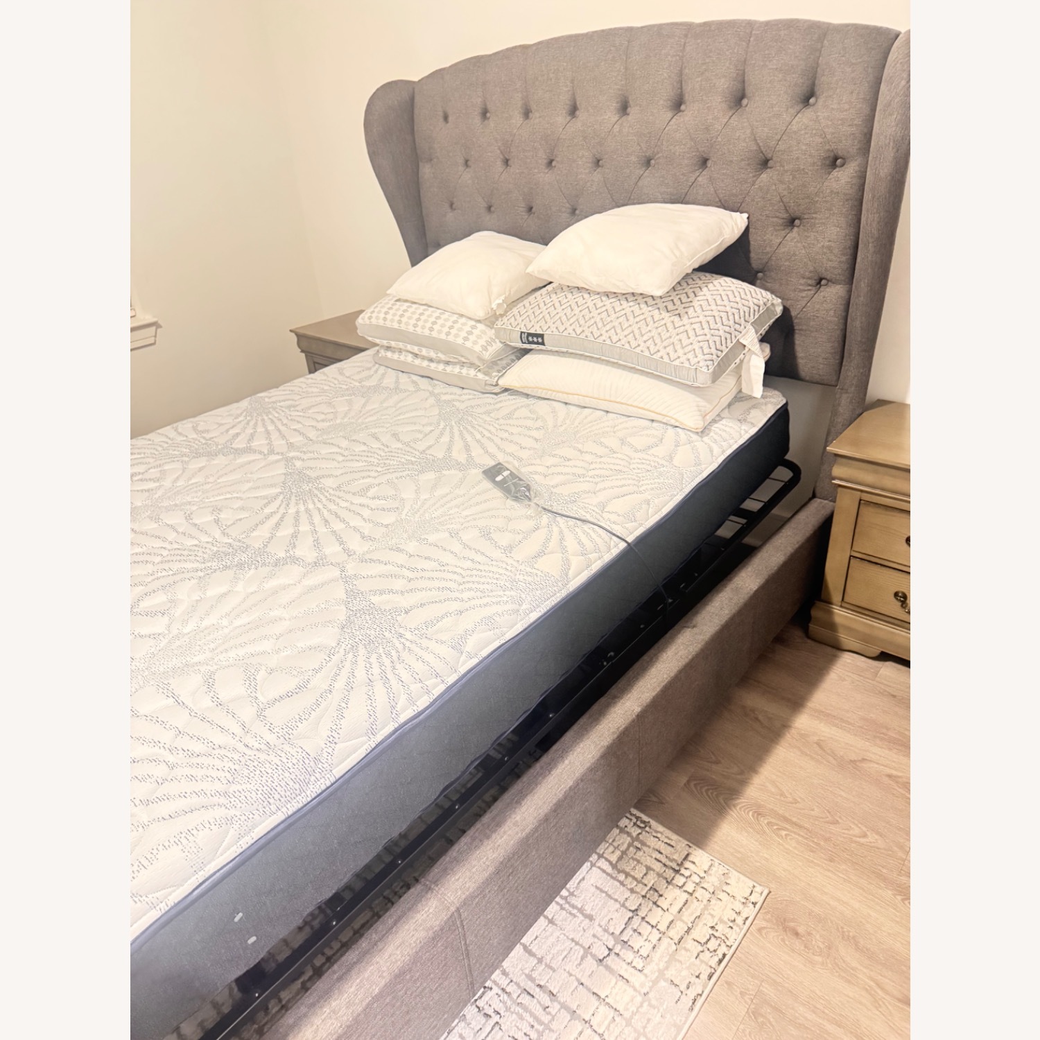 Queen Size Bed - image-1