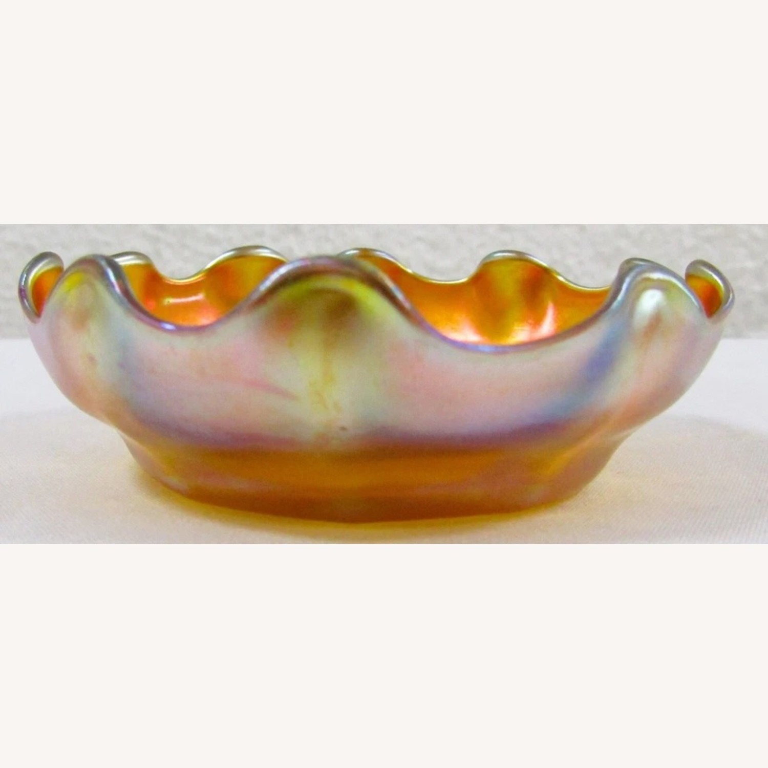 Louis Comfort Tiffany Iridescent Gold Bowls - image-8
