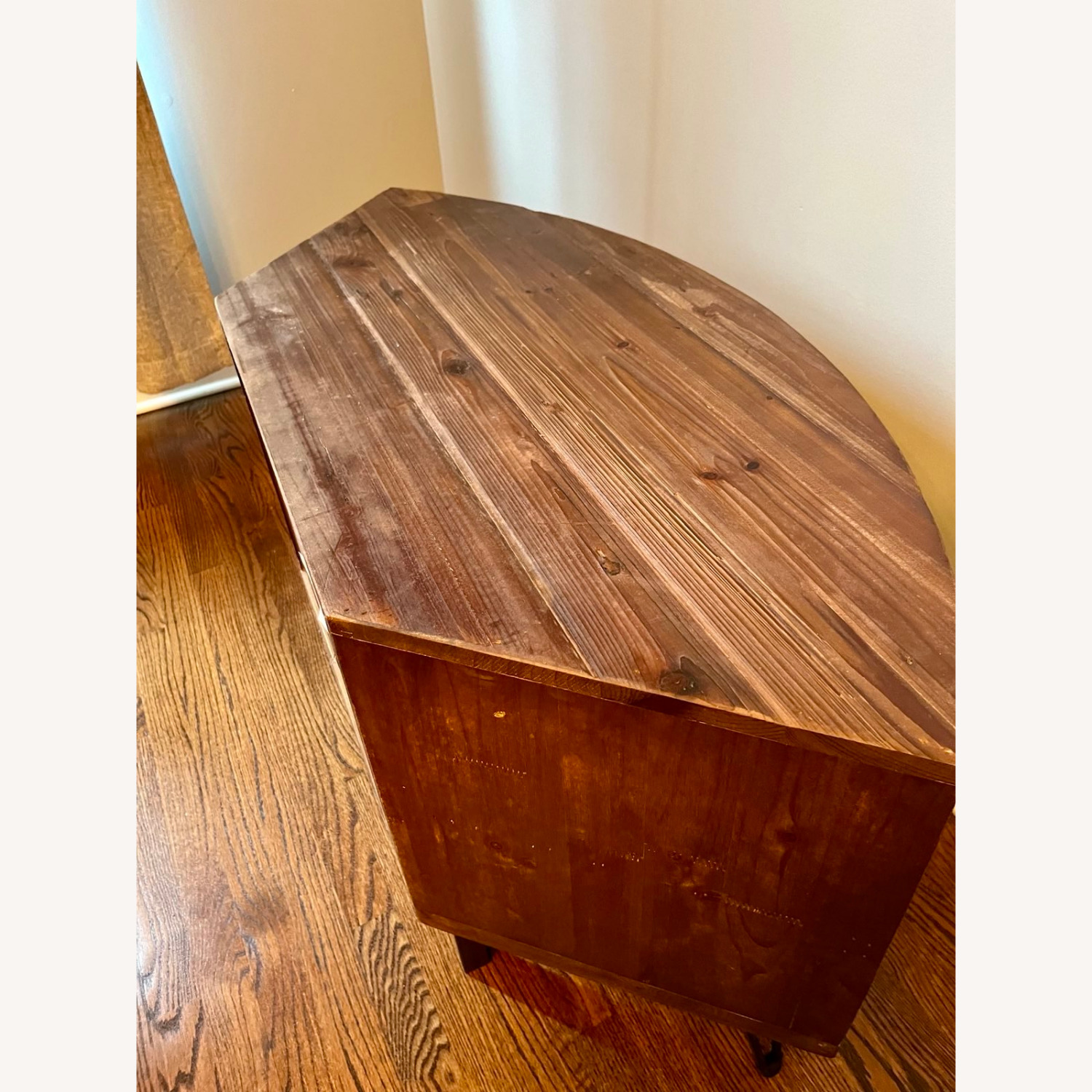 Fan Shape Wood Corner Media Table - image-4