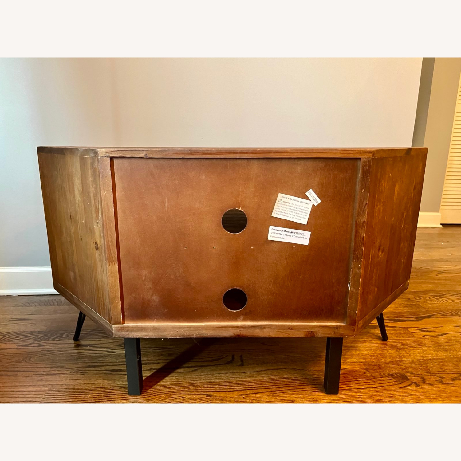 Fan Shape Wood Corner Media Table - image-3