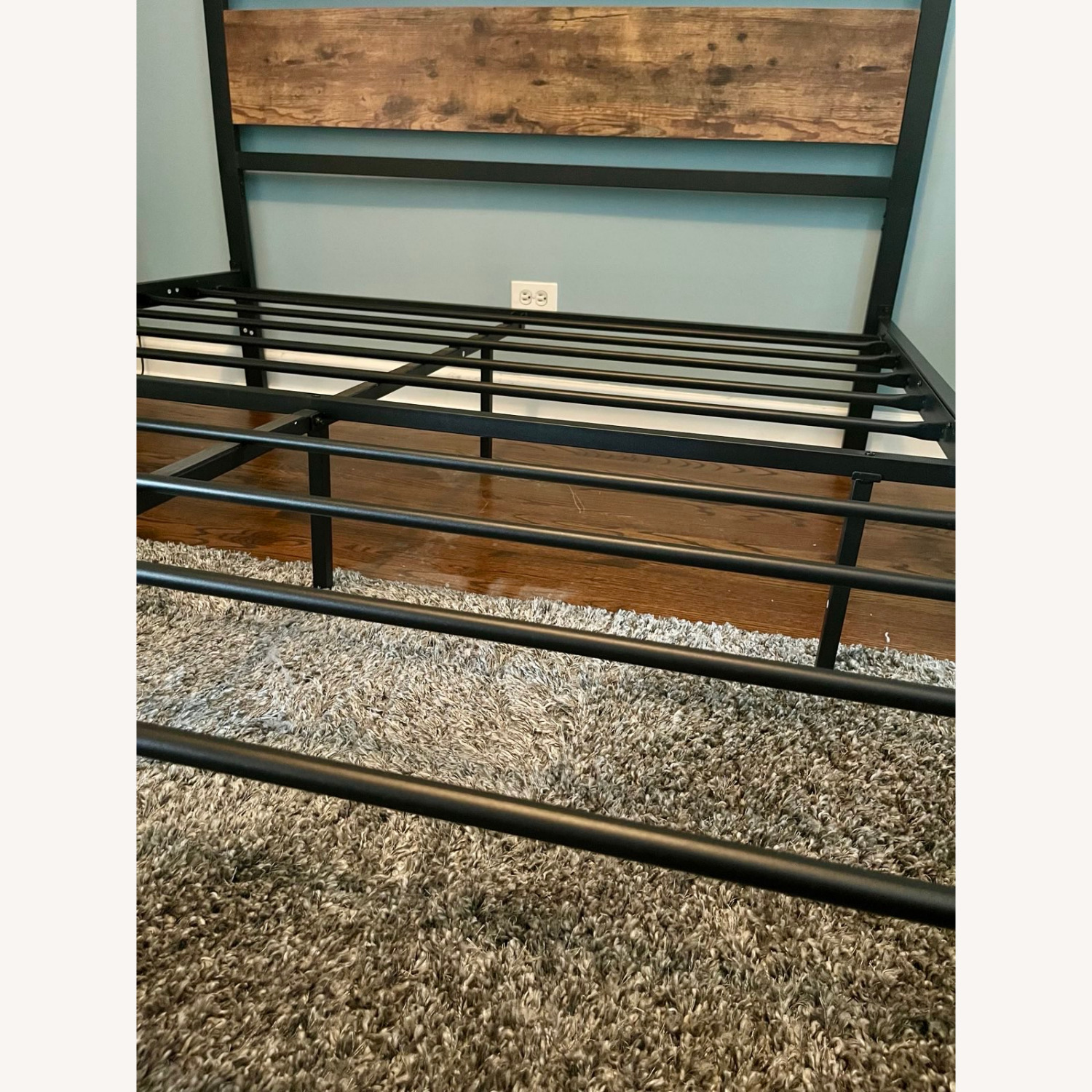 Evonte 37.2'' Platform Bed - image-2