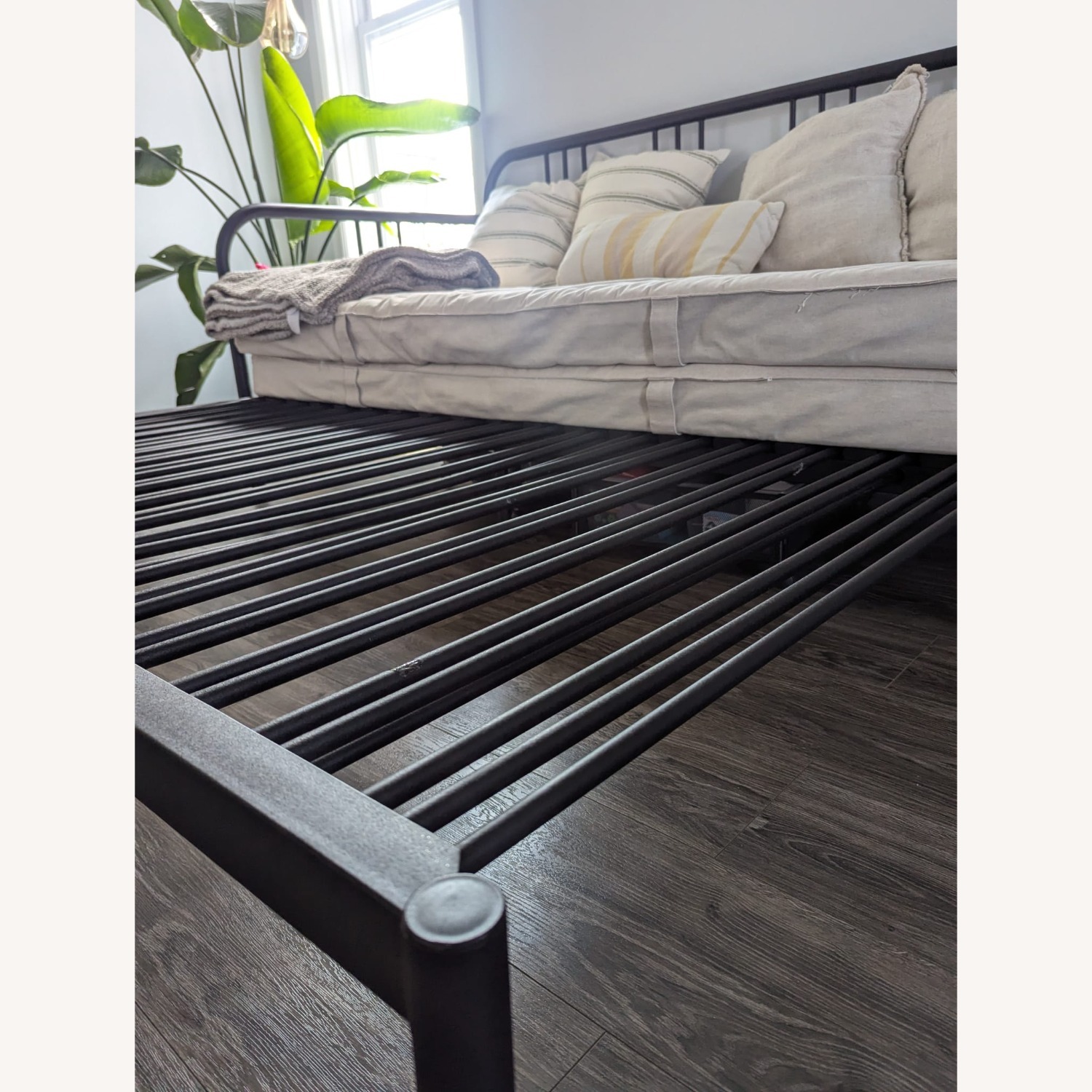 IKEA FYRESDAL Extendable Daybed - image-11