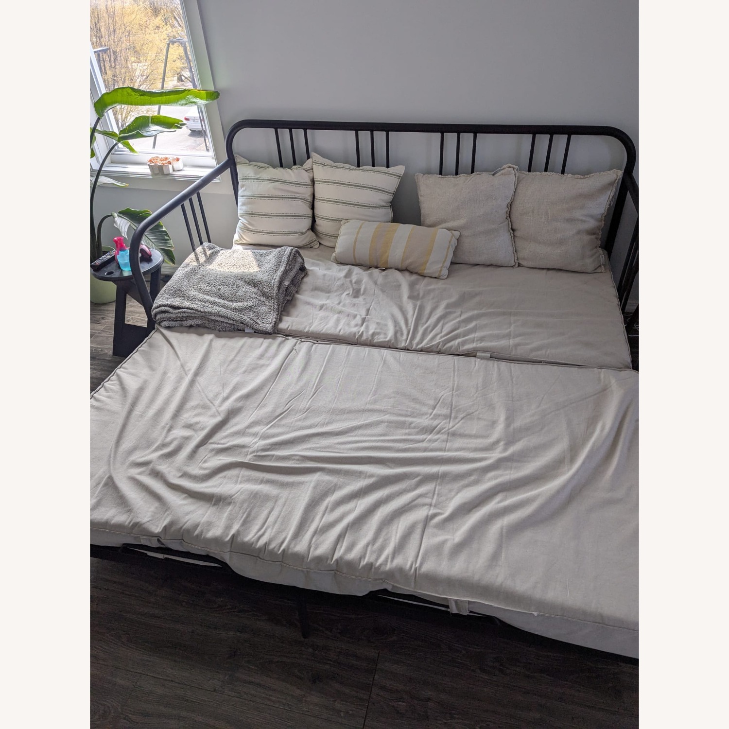 IKEA FYRESDAL Extendable Daybed - image-6