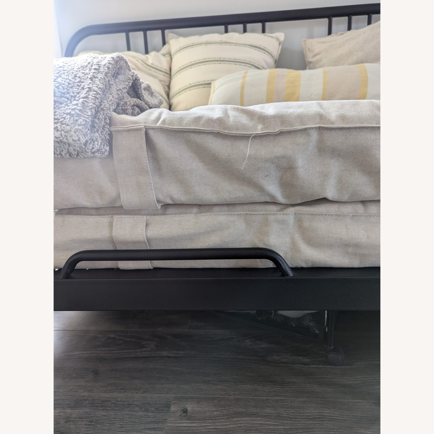IKEA FYRESDAL Extendable Daybed - image-10