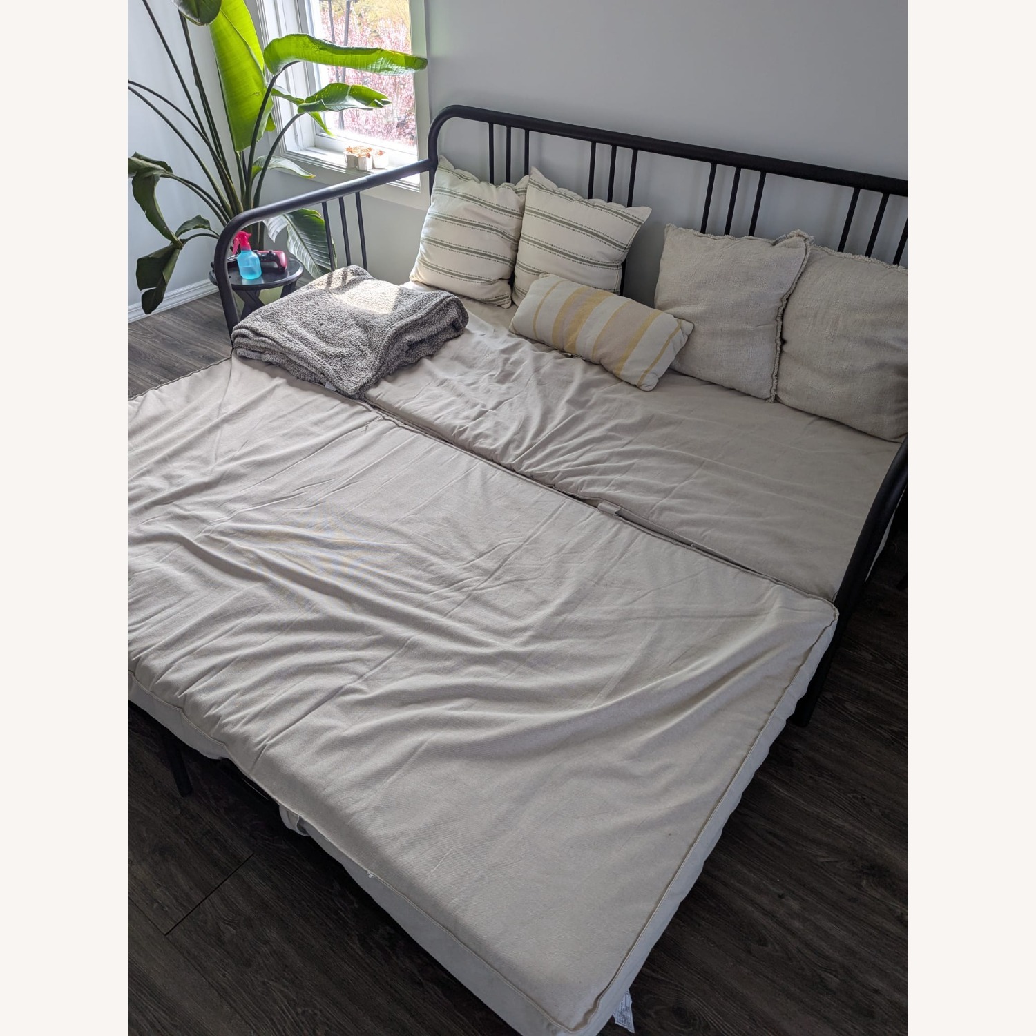 IKEA FYRESDAL Extendable Daybed - image-9