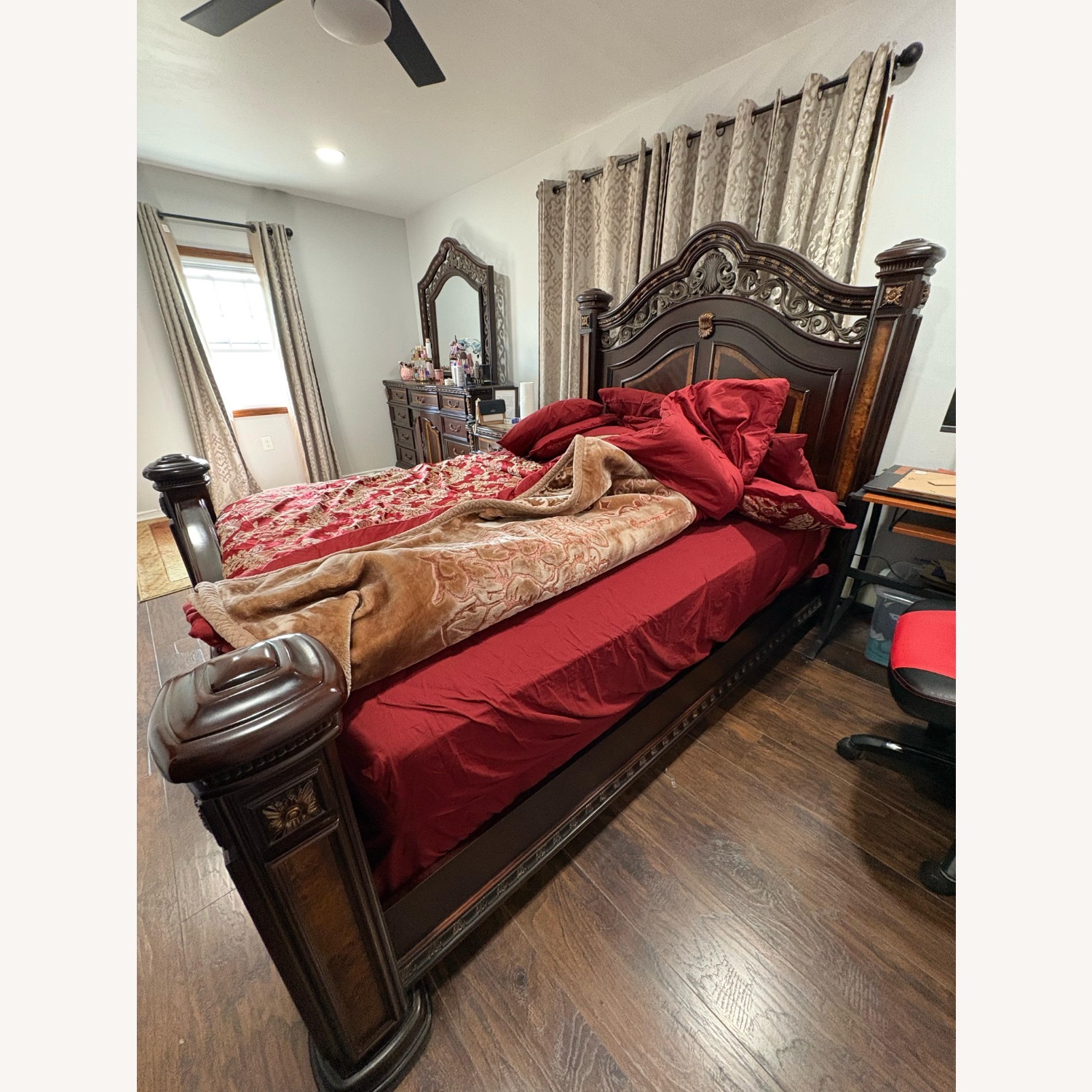 Bob’s Discount Furniture Queen Size Wooden Bed - image-5